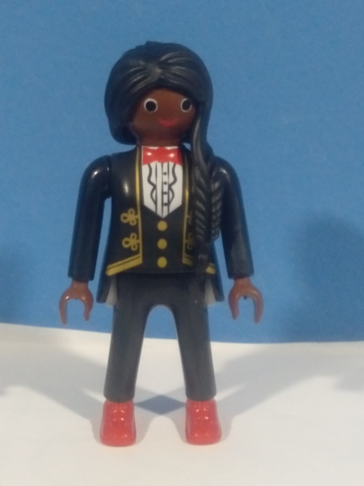 PLAYMOBIL FIGURA MUJER MUSICO CIRCO CON COLETA LARGA - 27/1/22