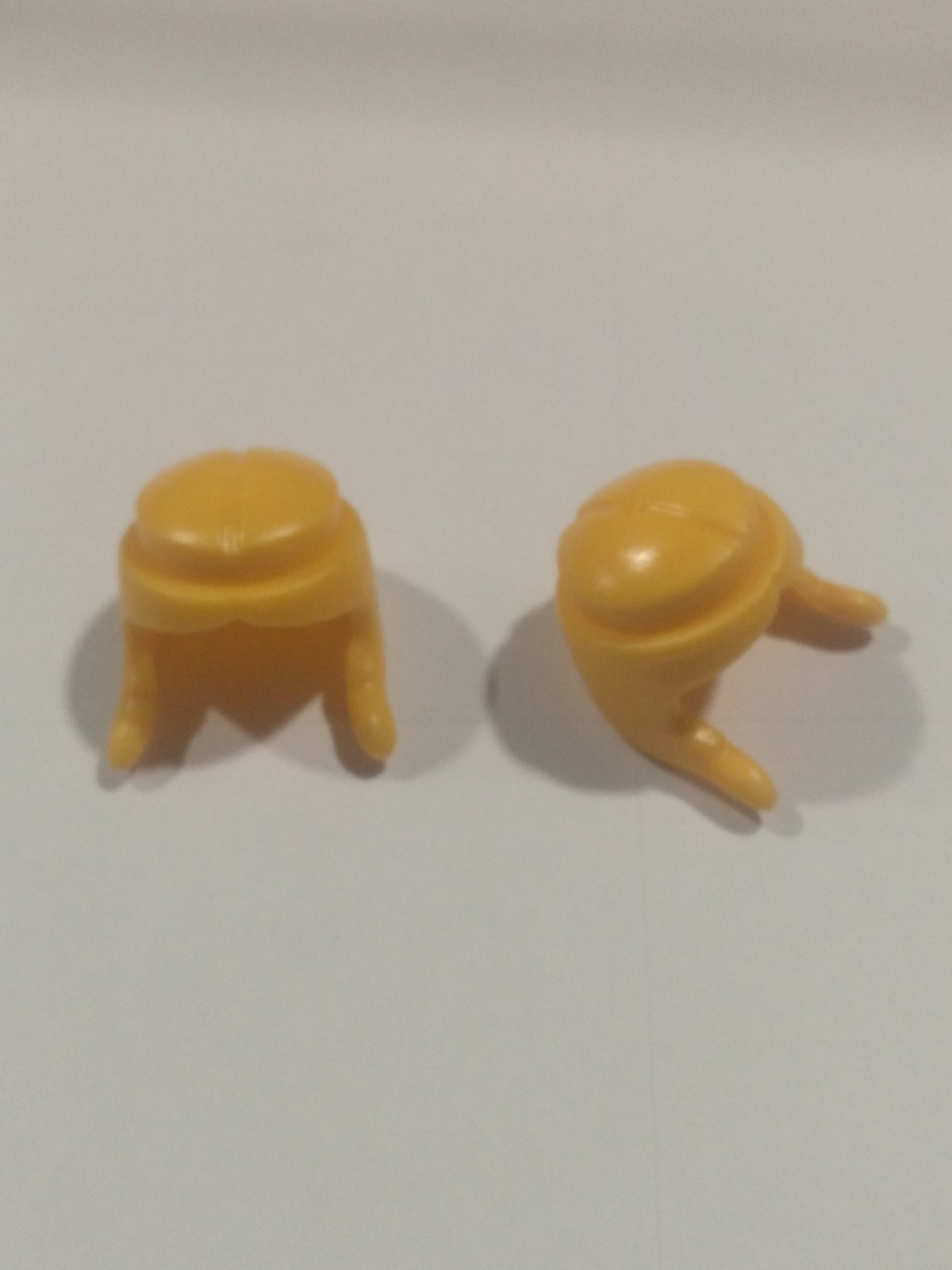 PLAYMOBIL PAREJA PELO AMARILLO CON COLETAS - 26/1/22 PIEZAS