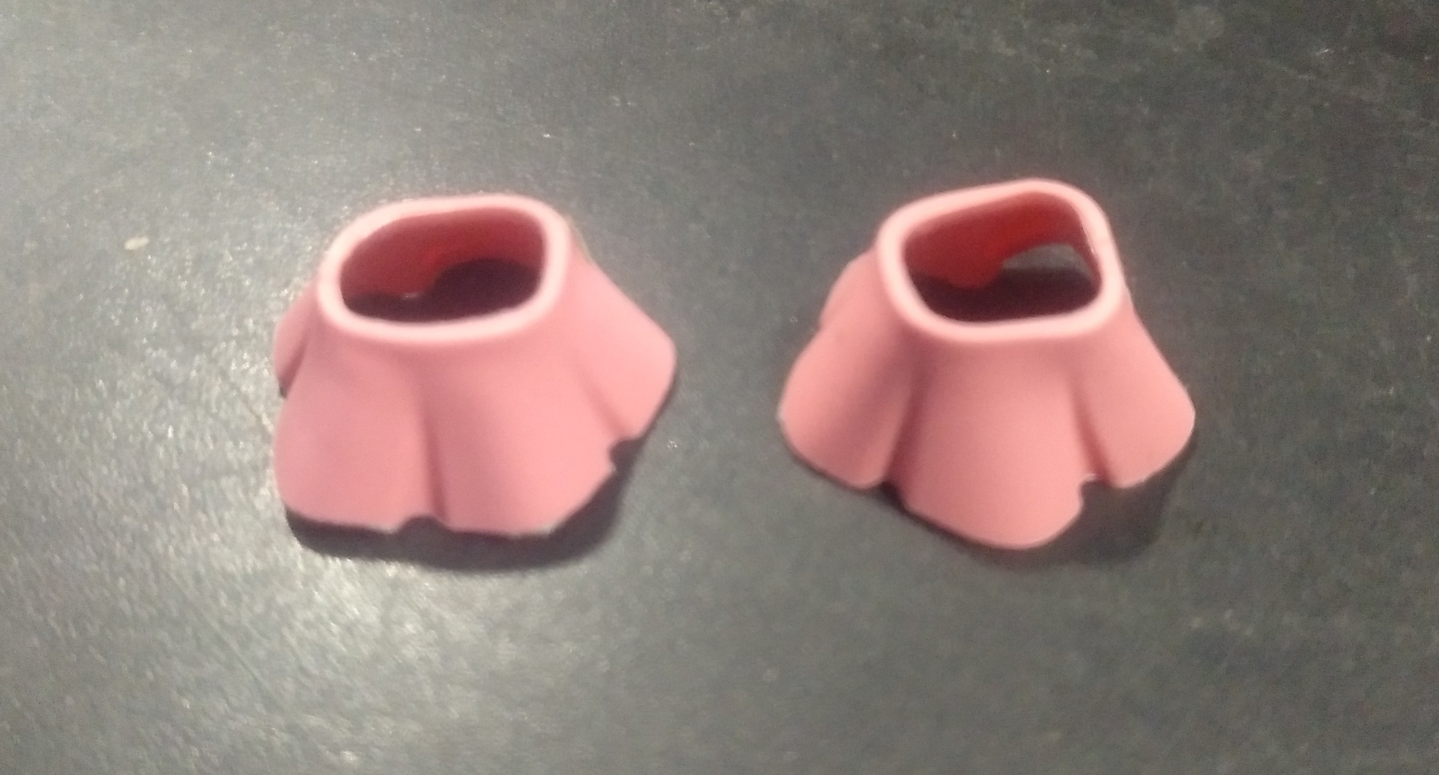 PLAYMOBIL PAREJA FALDA ROSA - 26/1/22 PIEZAS