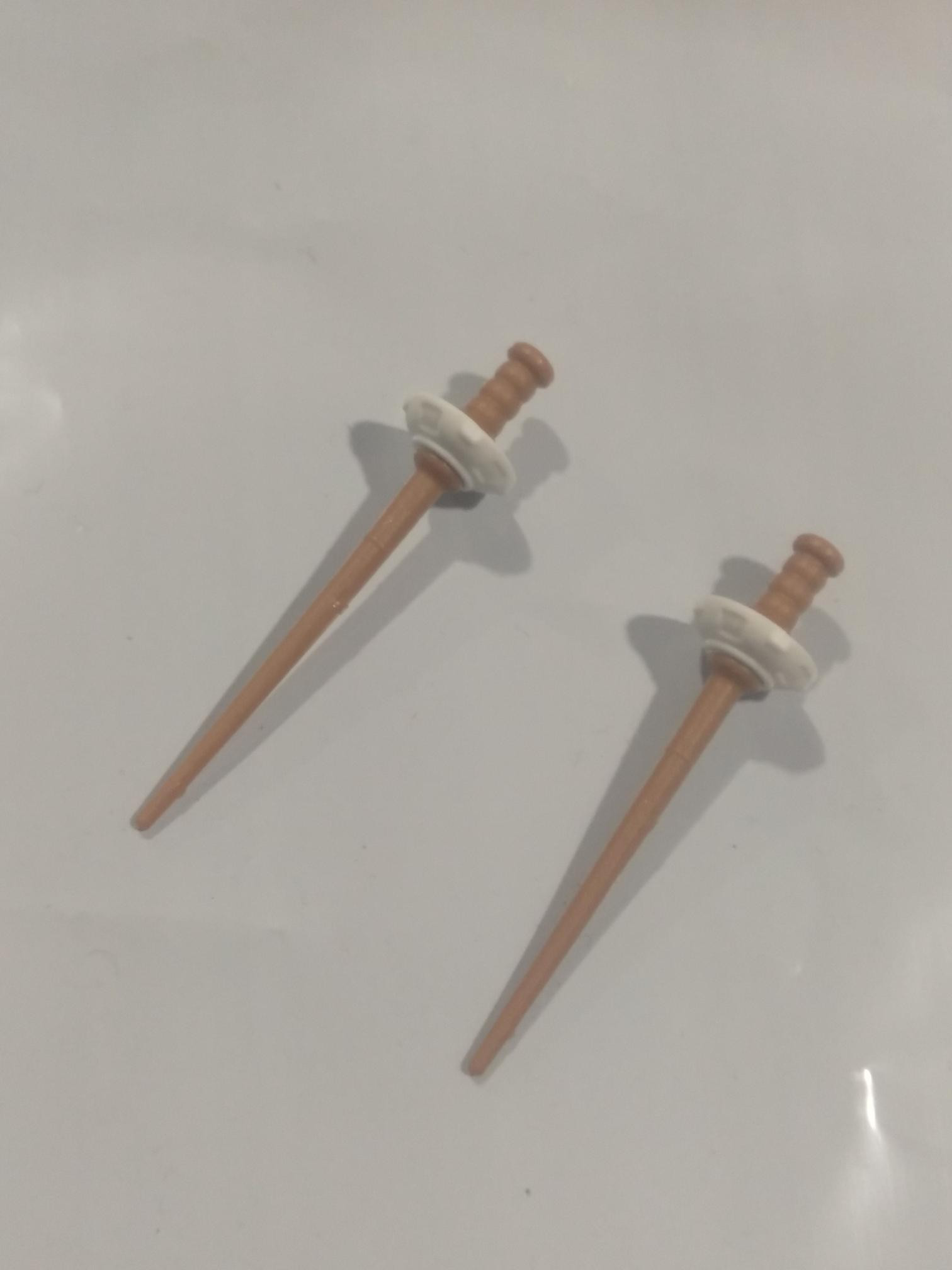PLAYMOBIL PAREJA FLORETE COLOR MARRON Y BLANCO , NOVEDAD - 26/1/22 PIEZAS