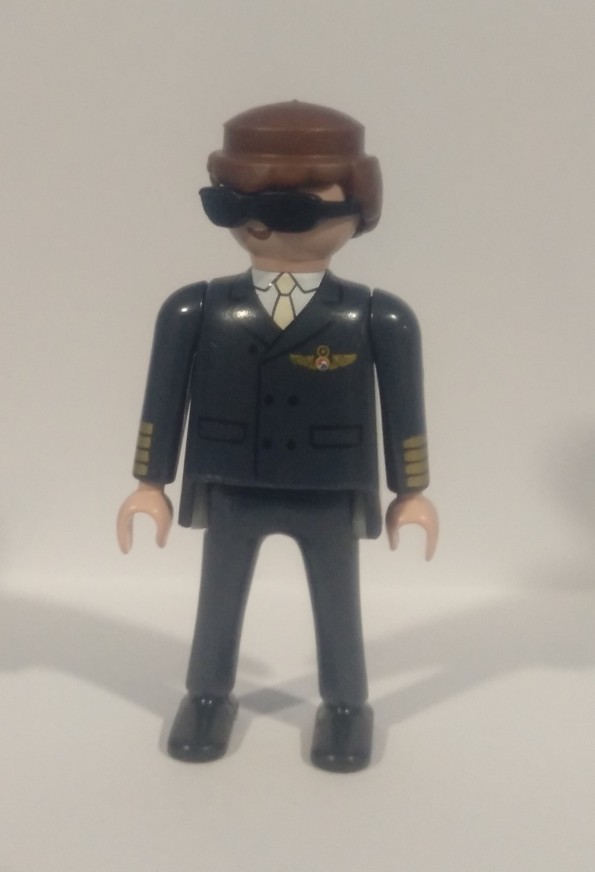 PLAYMOBIL FIGURA PILOTO AIR KOREA