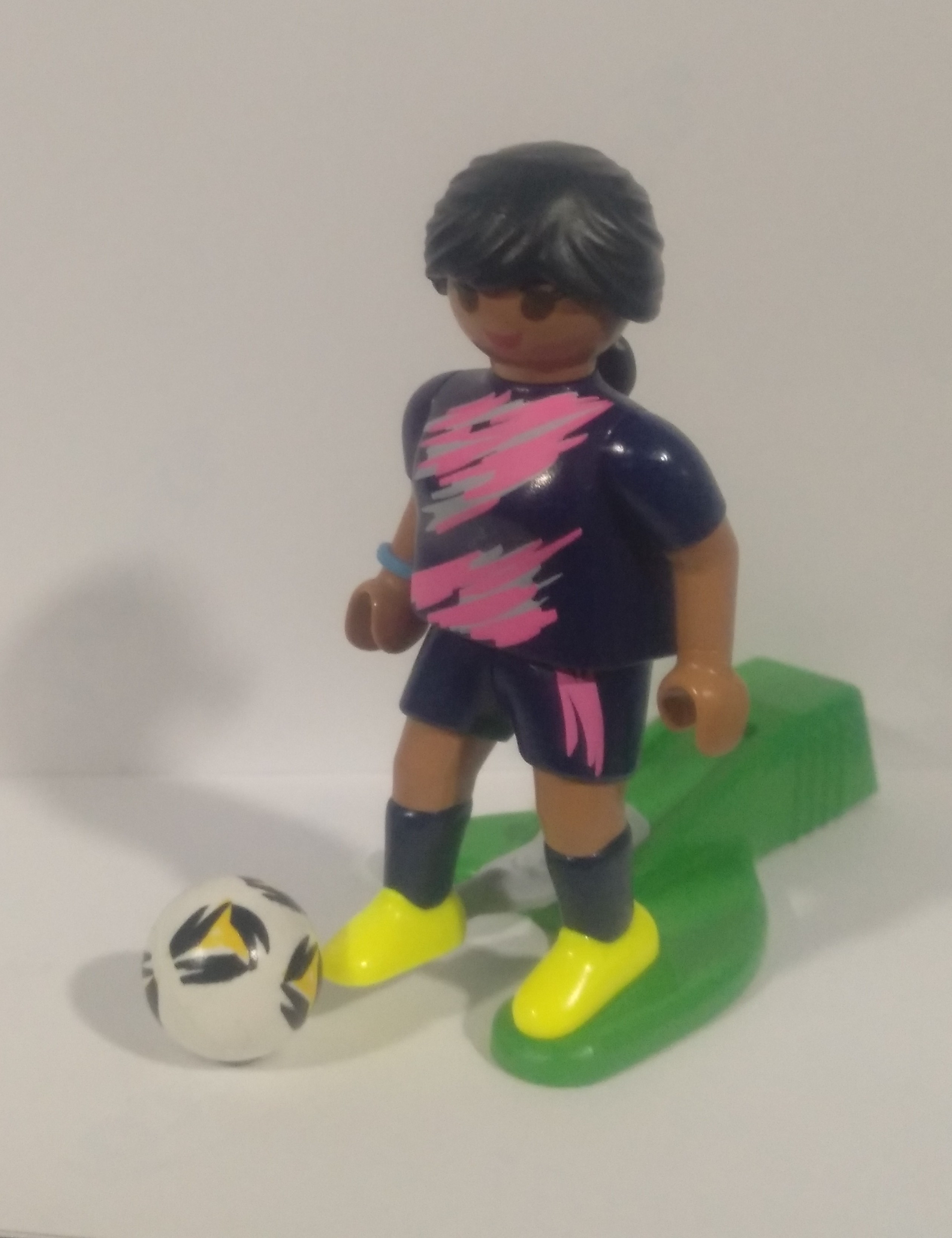 PLAYMOBIL FIGURA MUJER FUTBOLISTA - 10/2/22