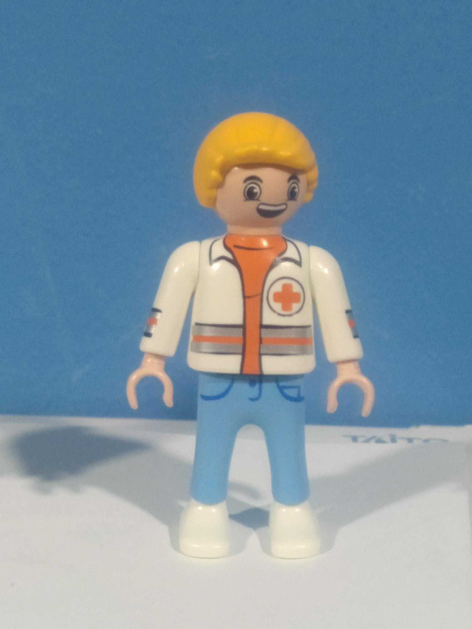 PLAYMOBIL NUEVO NIÑO RUBIO CON CARA FELIZ - 15/2/22