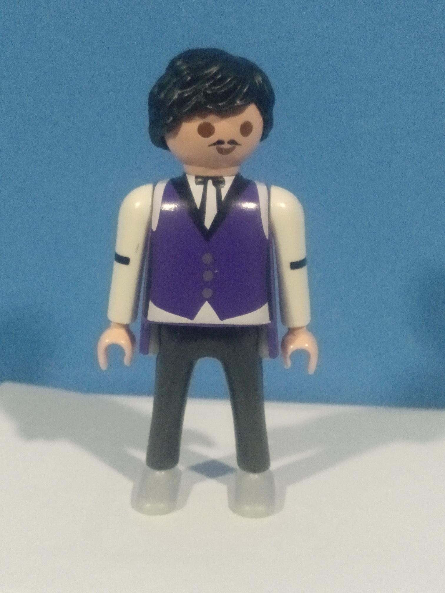PLAYMOBIL NUEVA FIGURA OESTE 1 , BANDIDO , FORASTERO - 15/2/22