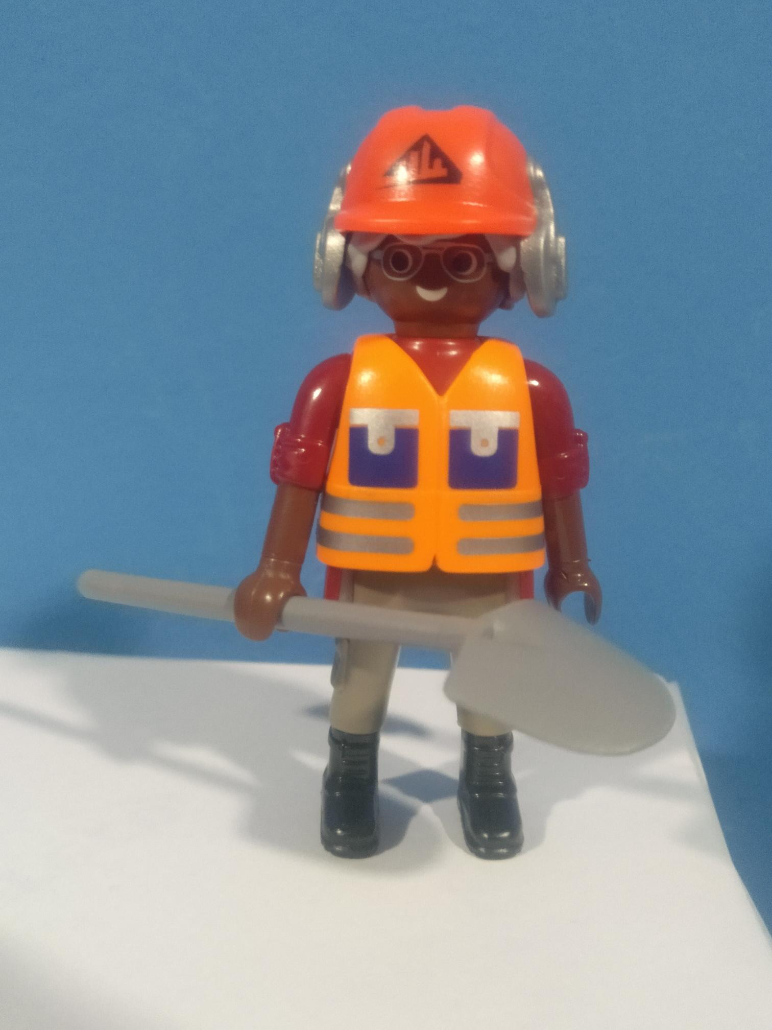 PLAYMOBIL FIGURA OBRERO CON PALA 1 - 13/2/21