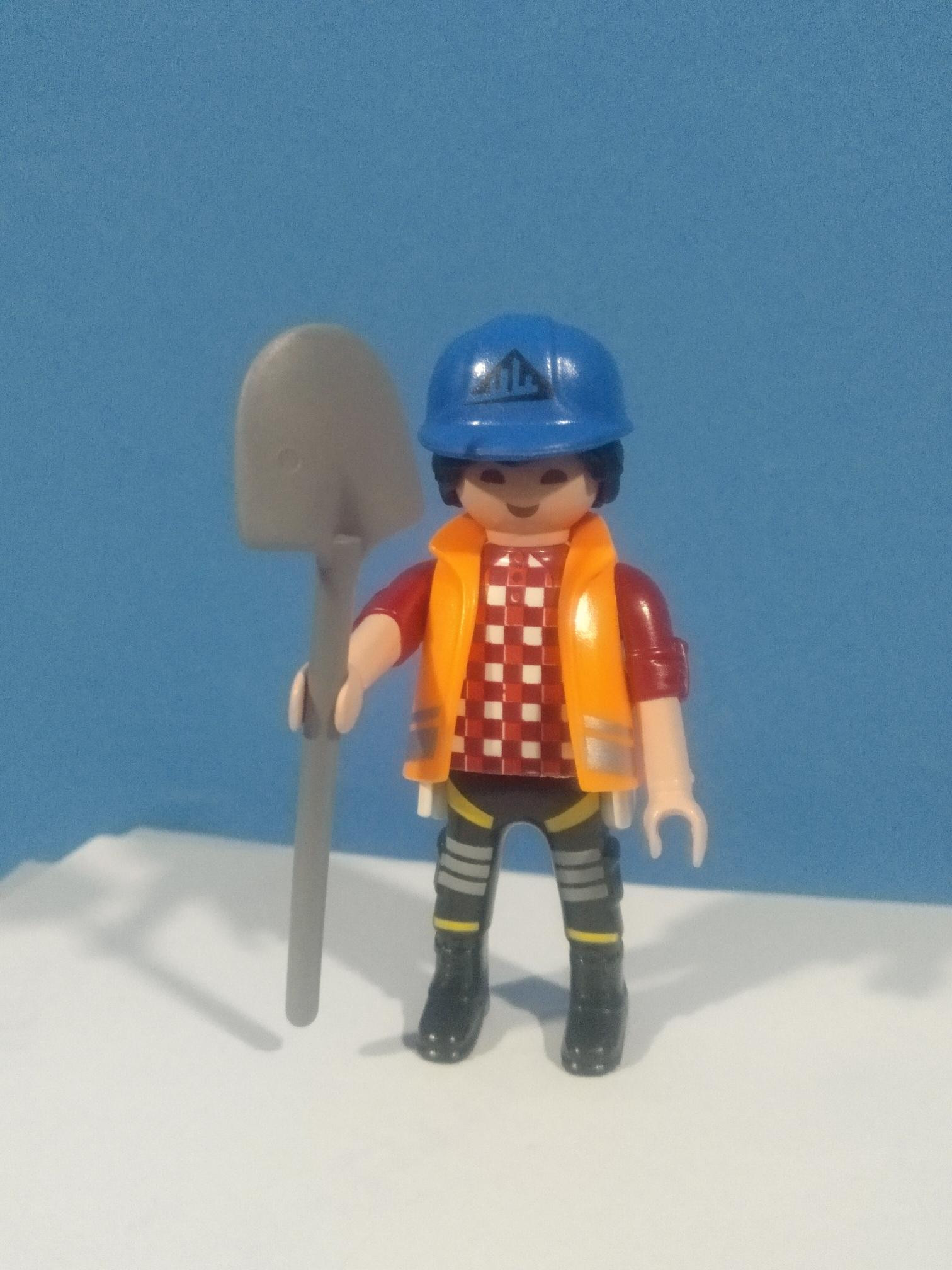 PLAYMOBIL FIGURA OBRERO CON PALA 2 - 13/2/21