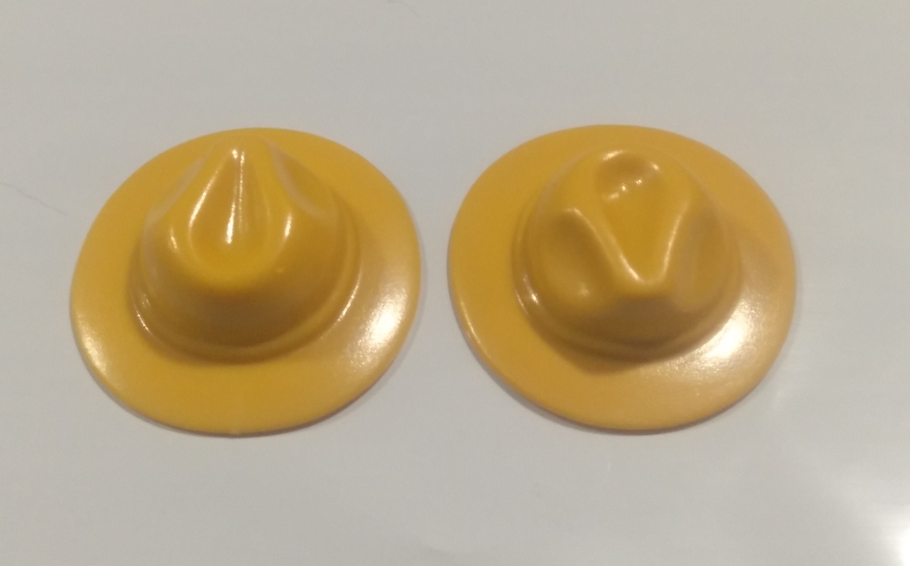 PLAYMOBIL PAREJA SOMBRERO STETSON AMARILLO OESTE - PIEZAS 20/3/22