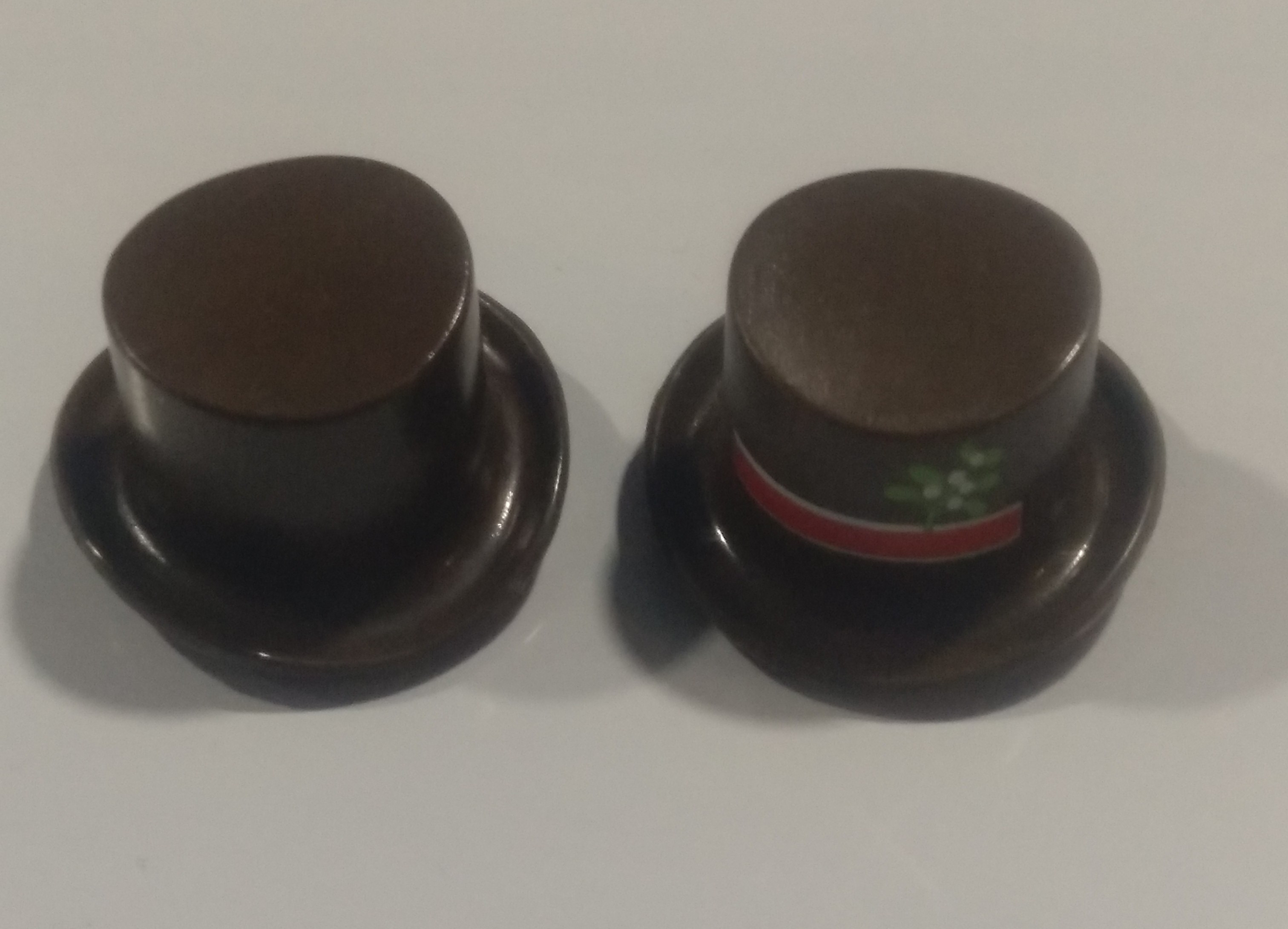 PLAYMOBIL PAREJA GORRO COPA MARRON IRLANDES - PIEZAS 20/3/22