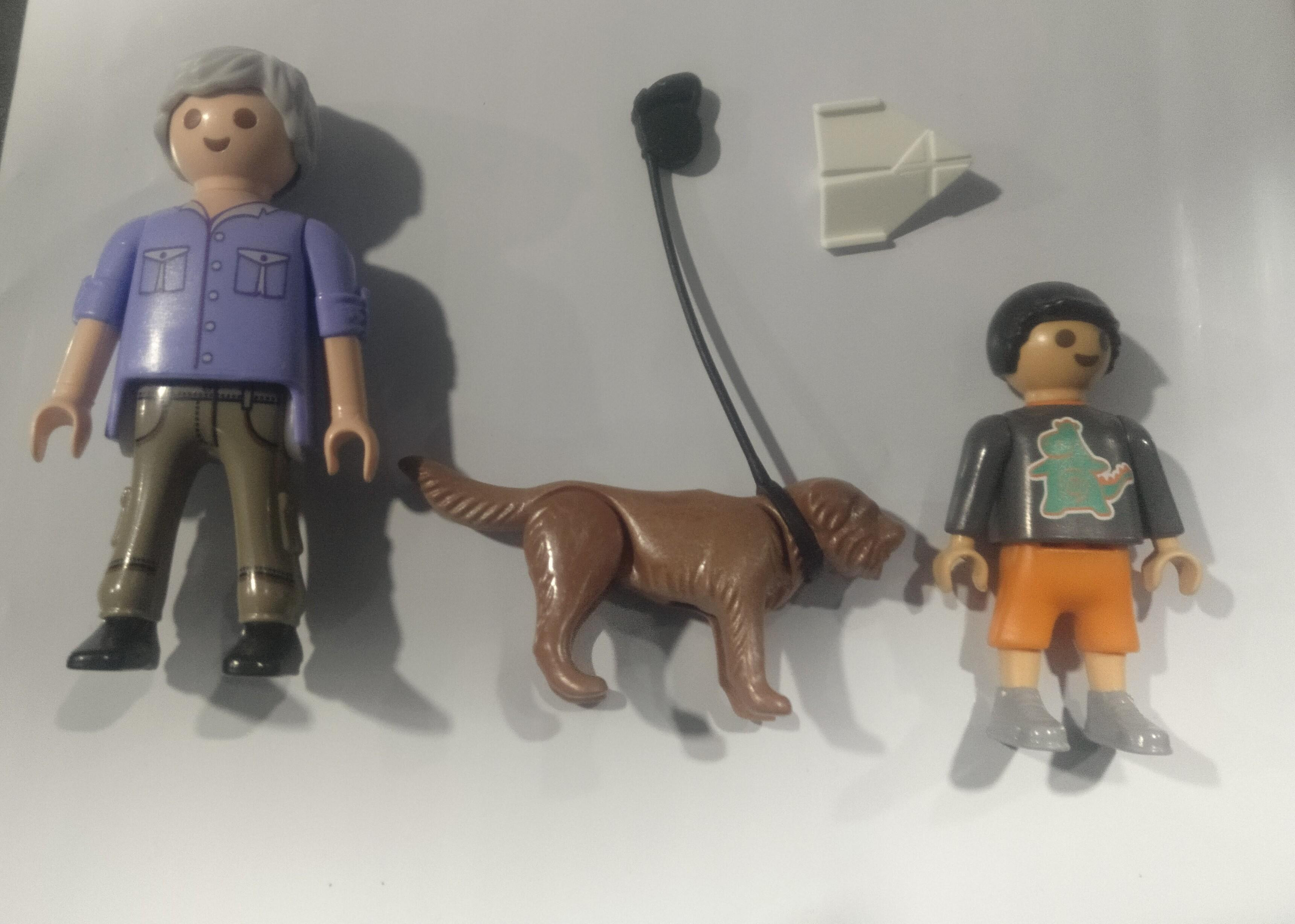 PLAYMOBIL HOMBRE CON PERRO Y NIÑO - 28/11/21