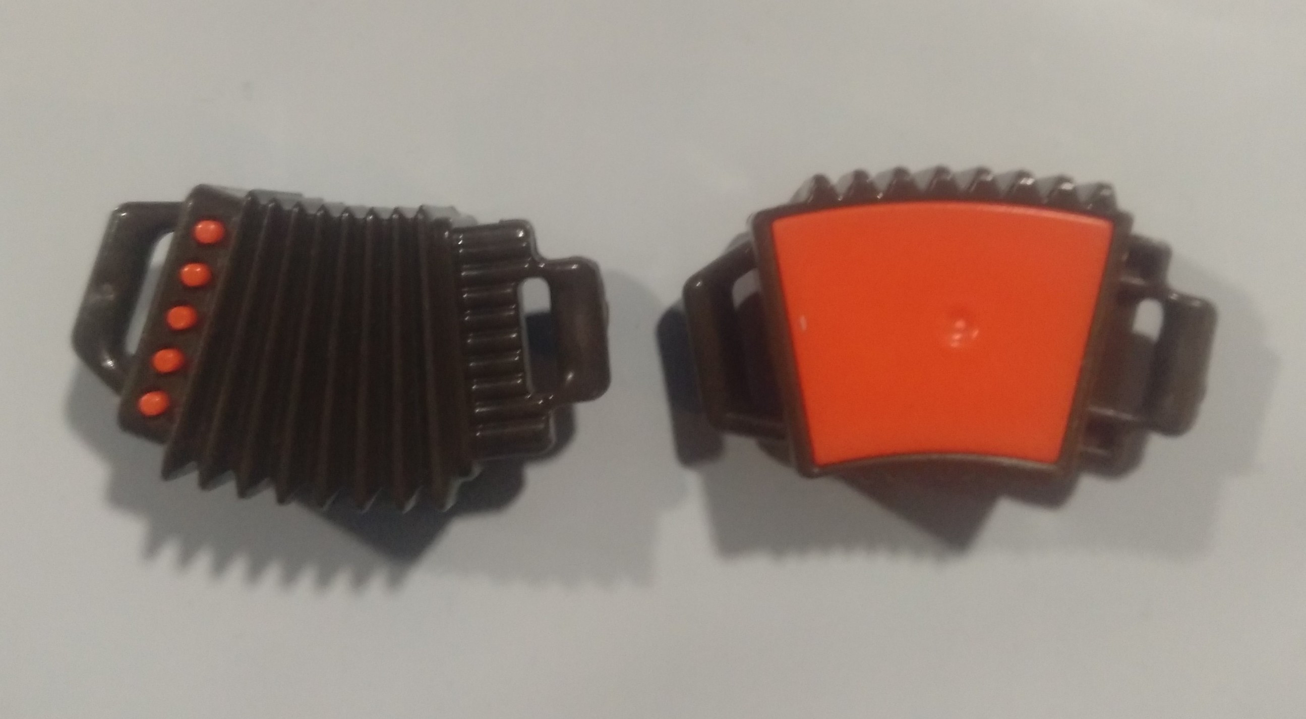 PLAYMOBIL PAREJA ACORDEON DIFICIL - PIEZAS 20/3/22