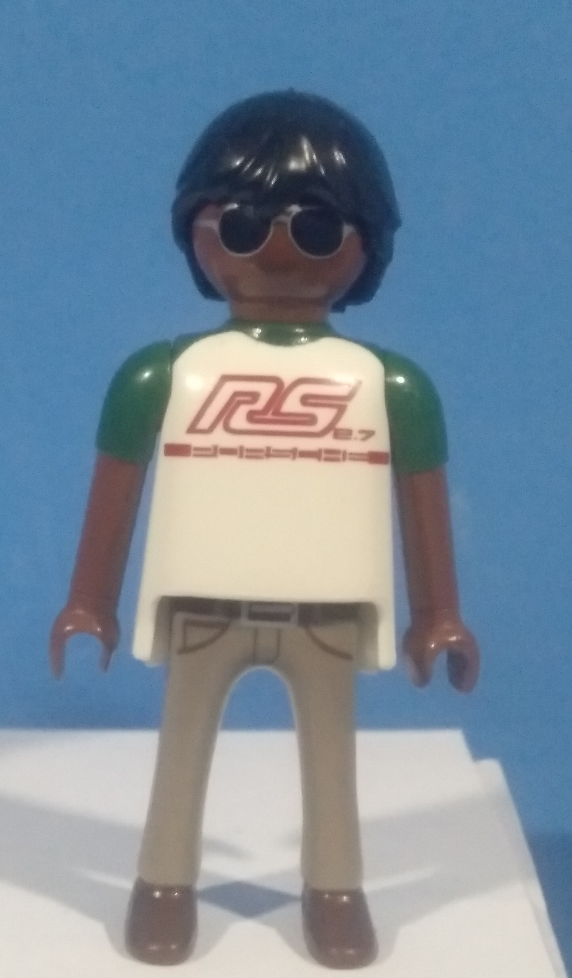 PLAYMOBIL FIGURA AYUMA PELO ROSA - 27/5/21