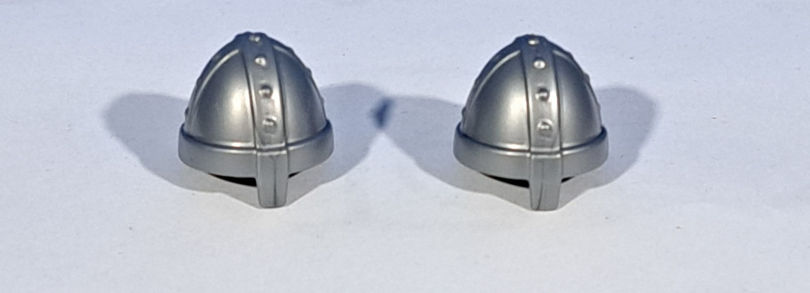 PLAYMOBIL PAREJA DE CASCO MEDIEVAL ARQUEROS - 25/5/20