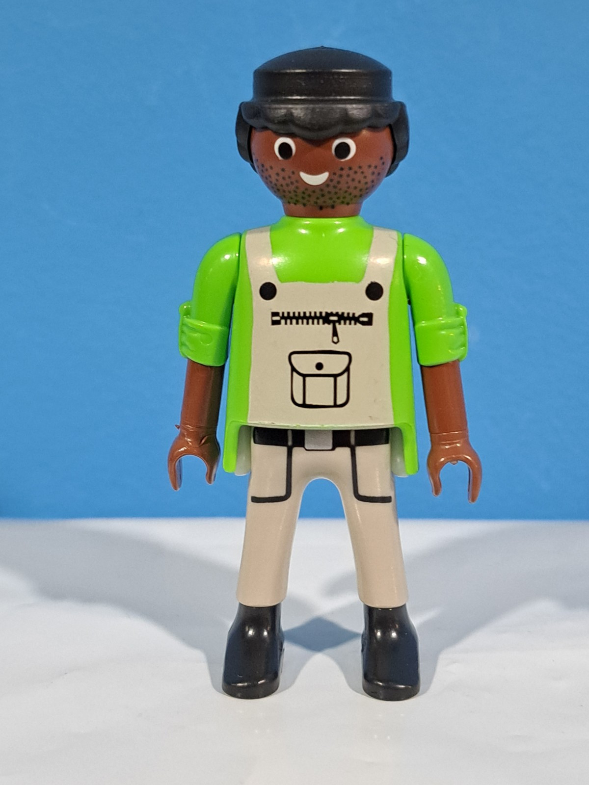 PLAYMOBIL MECANICO NEGRO- 30/8/22