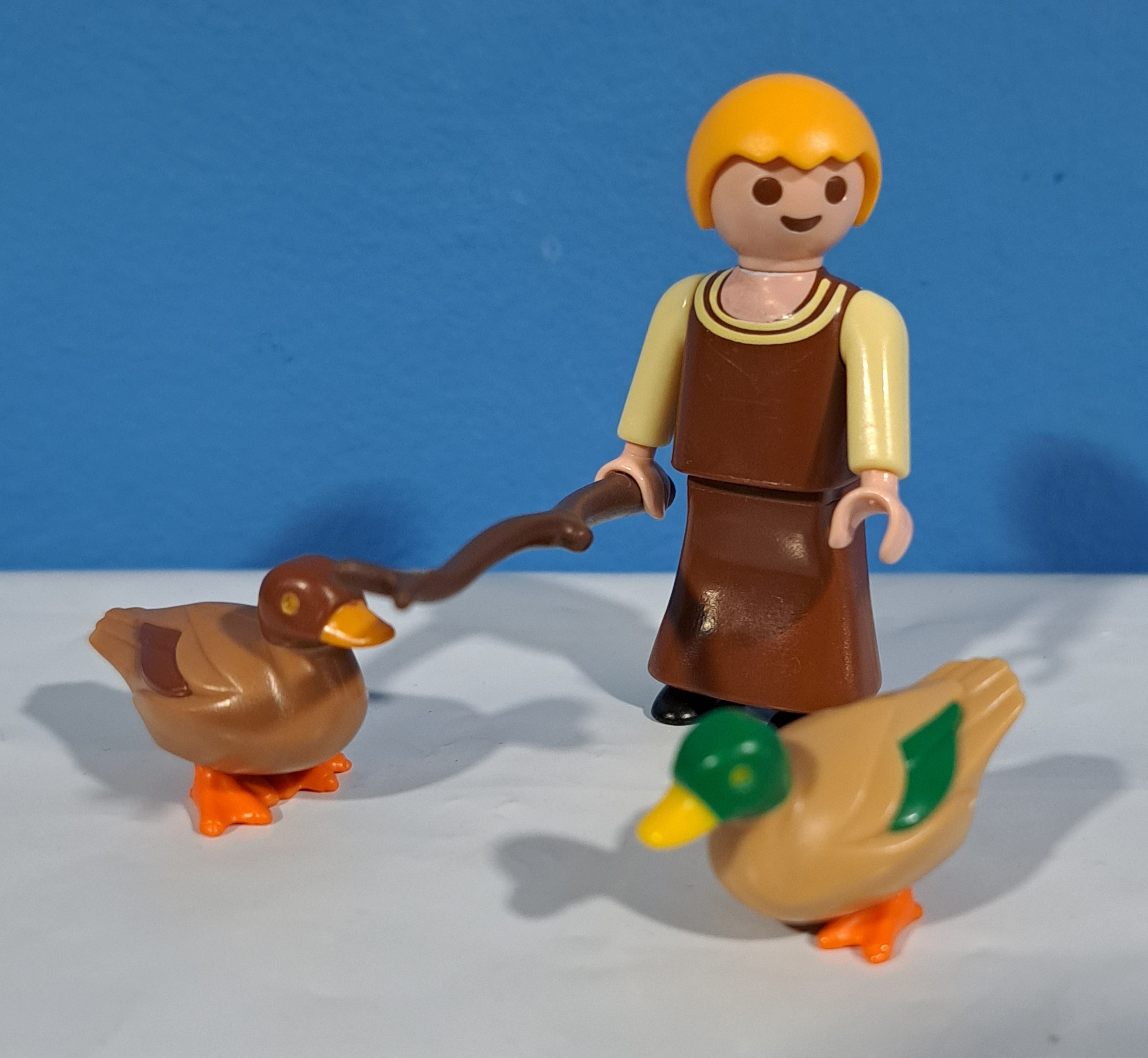PLAYMOBIL NIÑO MEDIEVAL CON PATOS , BELEN - 30/8/22