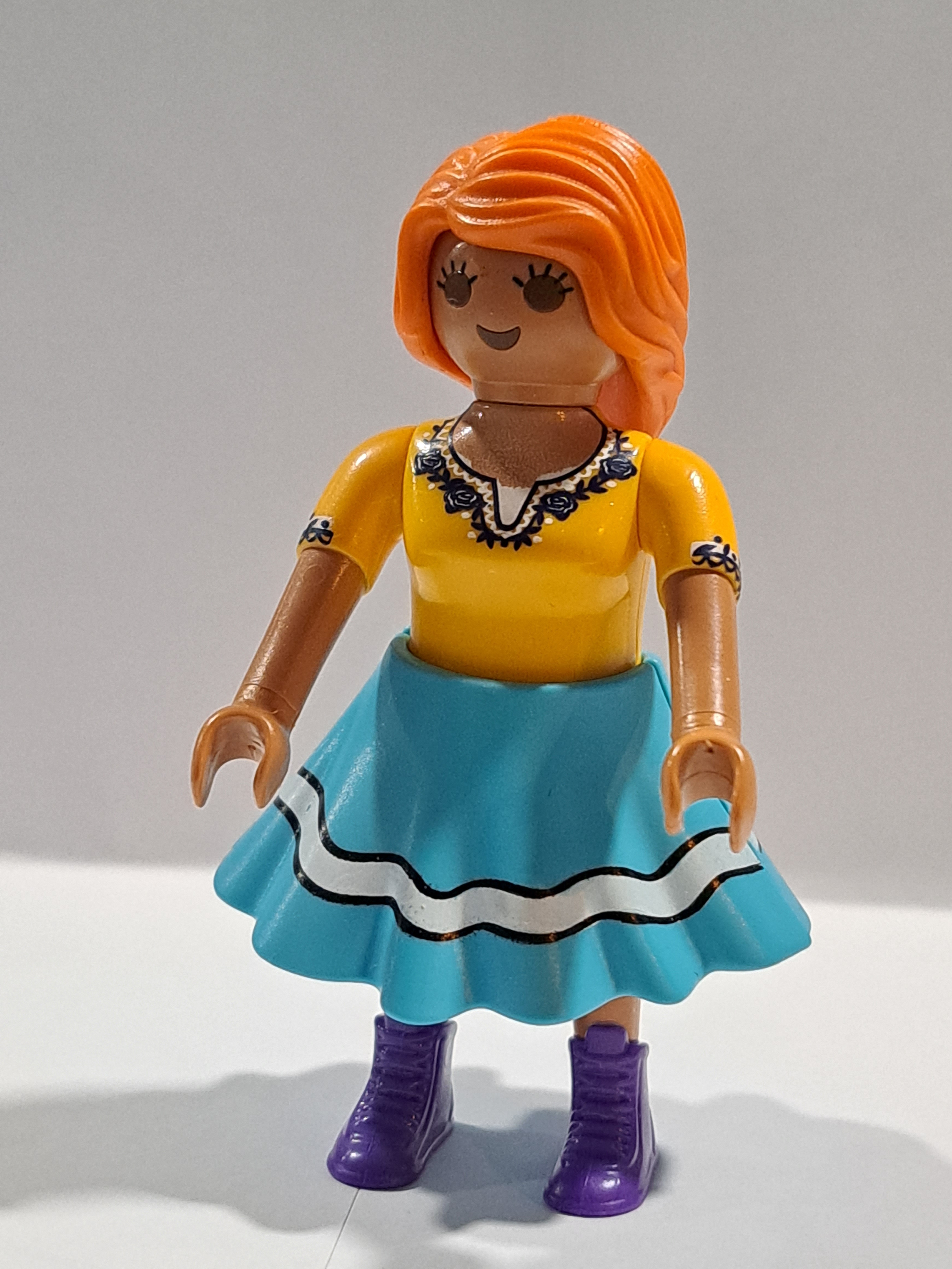 PLAYMOBIL FIGURA CHICA PIN UP CON FALDA - 10/2/23
