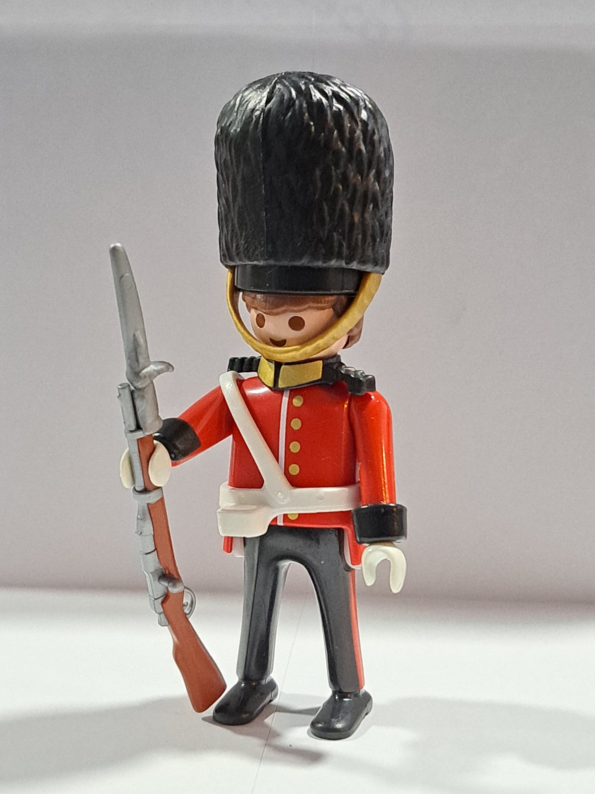 PLAYMOBIL FIGURA ROYAL GUARD INGLES - 2/4/23