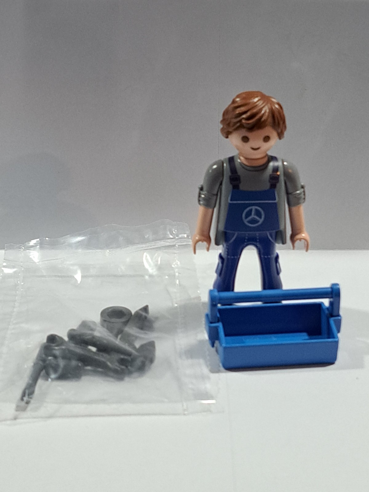 PLAYMOBIL FIGURA MECANICO MERCEDES 70982 SIN CAJA - 2/4/23
