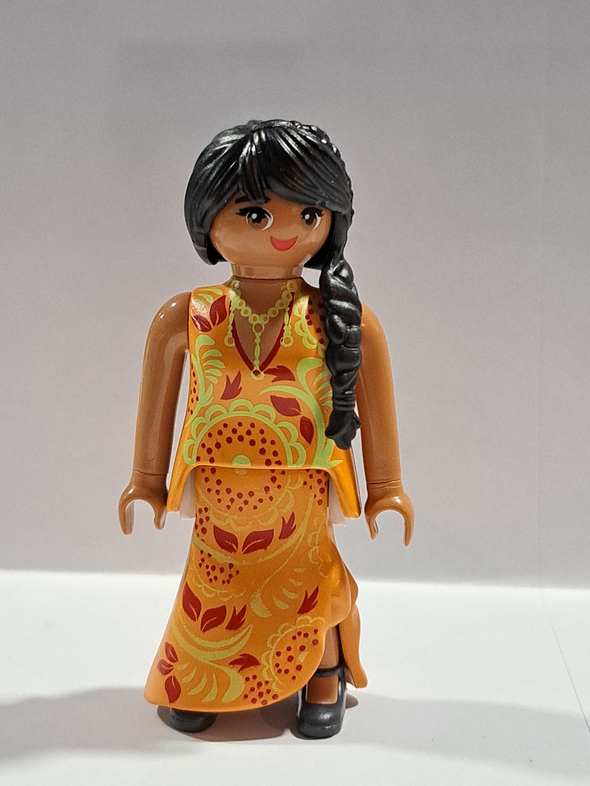 PLAYMOBIL CHICA MORENA CON COLETA - 2/4/23