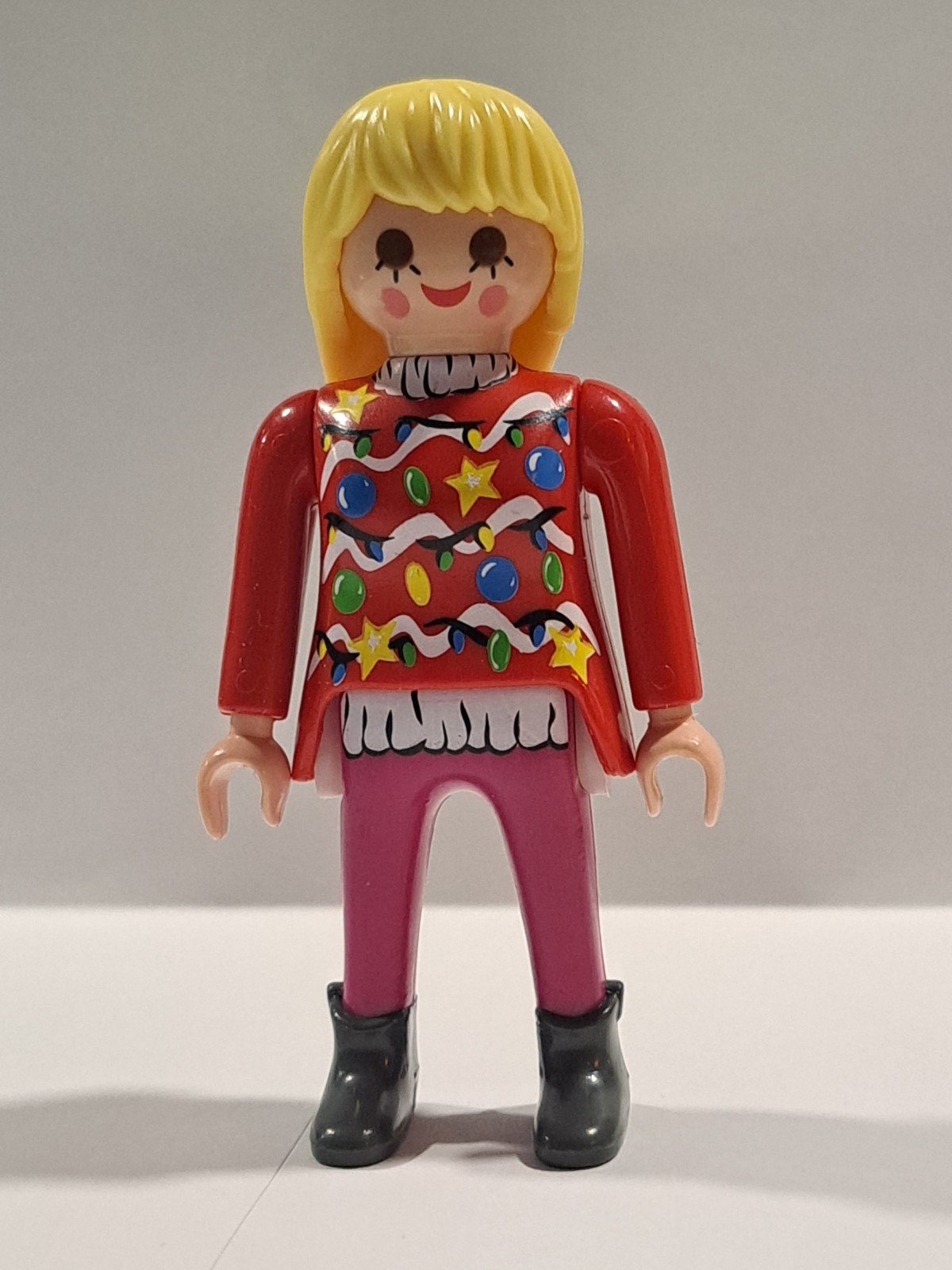 PLAYMOBIL MUJER RUBIA CON JERSEY NAVIDEÑO - 20/4/23