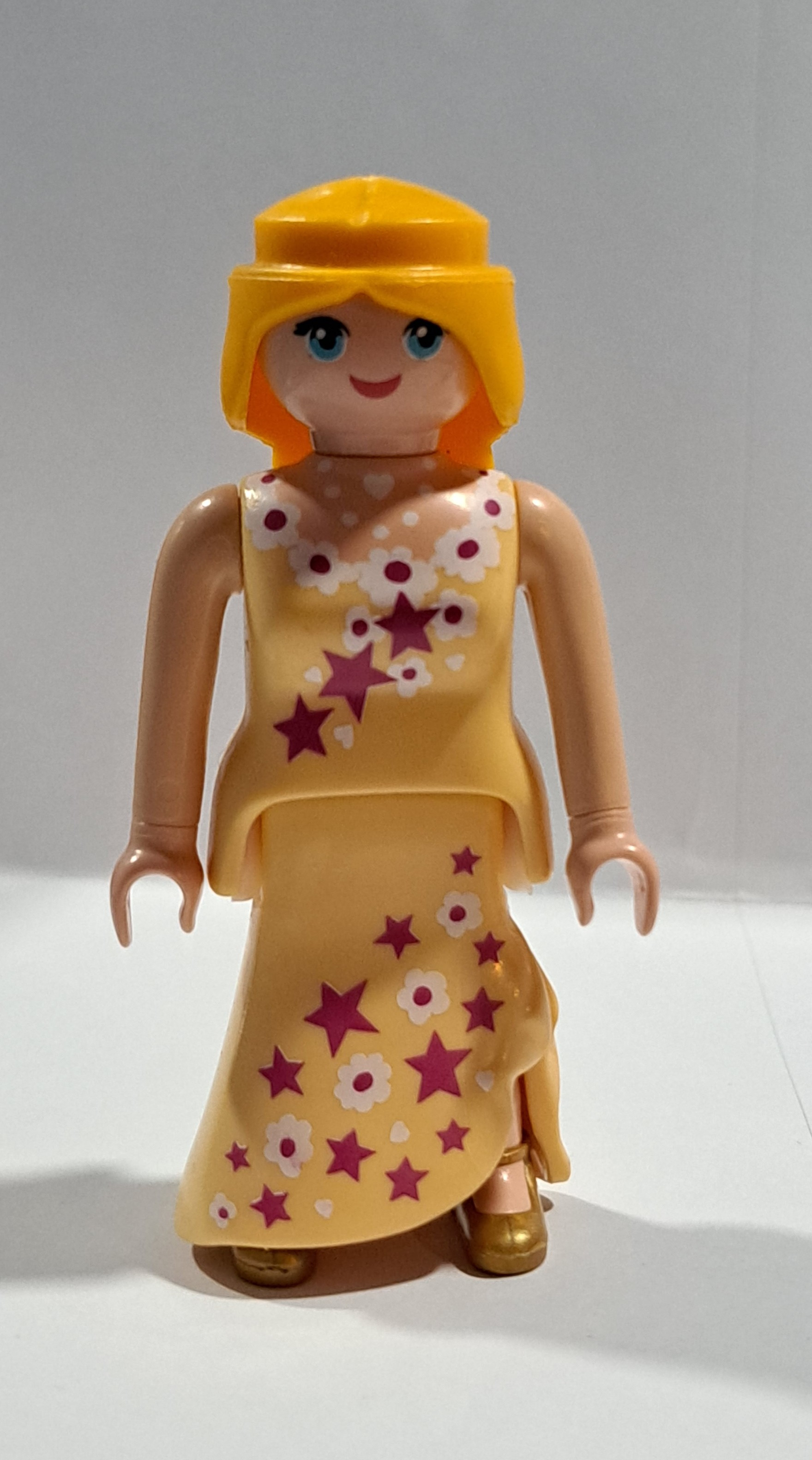 PLAYMOBIL PRINCESA TRAJE AMARILLO CON ESTRELLAS - 16/6/23