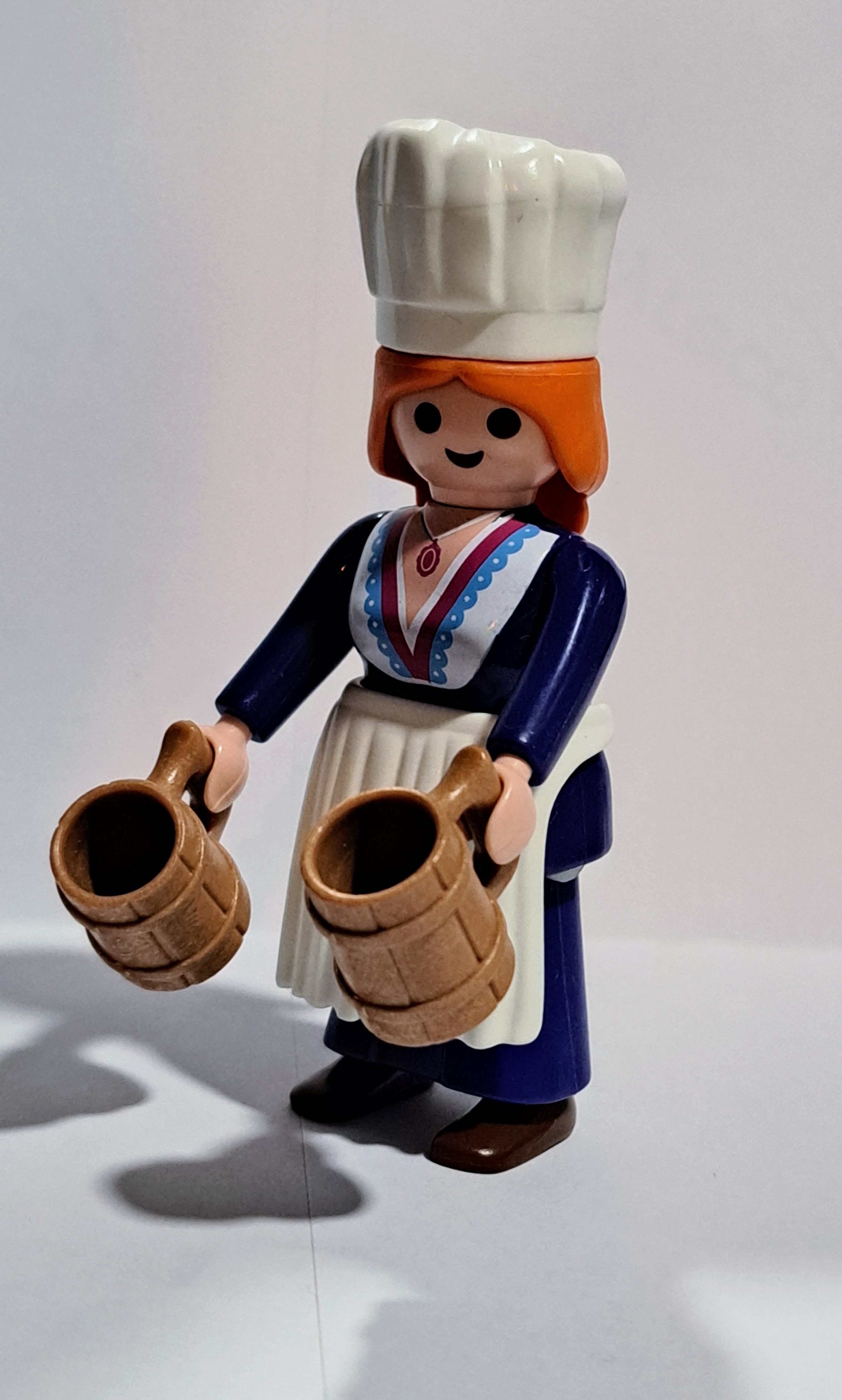 PLAYMOBIL CAMARERA CON JARRAS , MEDIEVAL , BELEN - 16/6/23