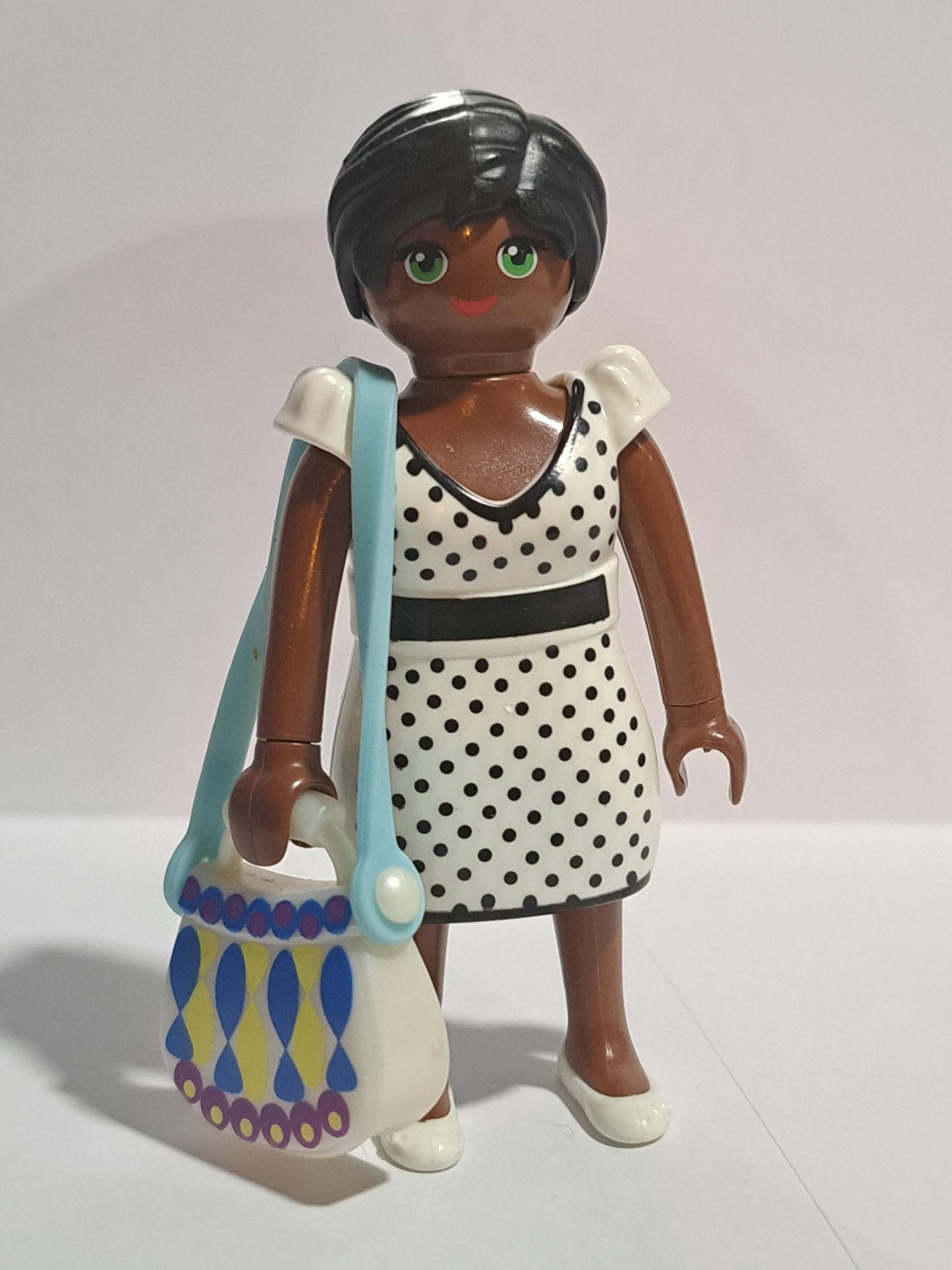 PLAYMOBIL NEGRA CON VESTIDO Y BOLSO - 16/8/23