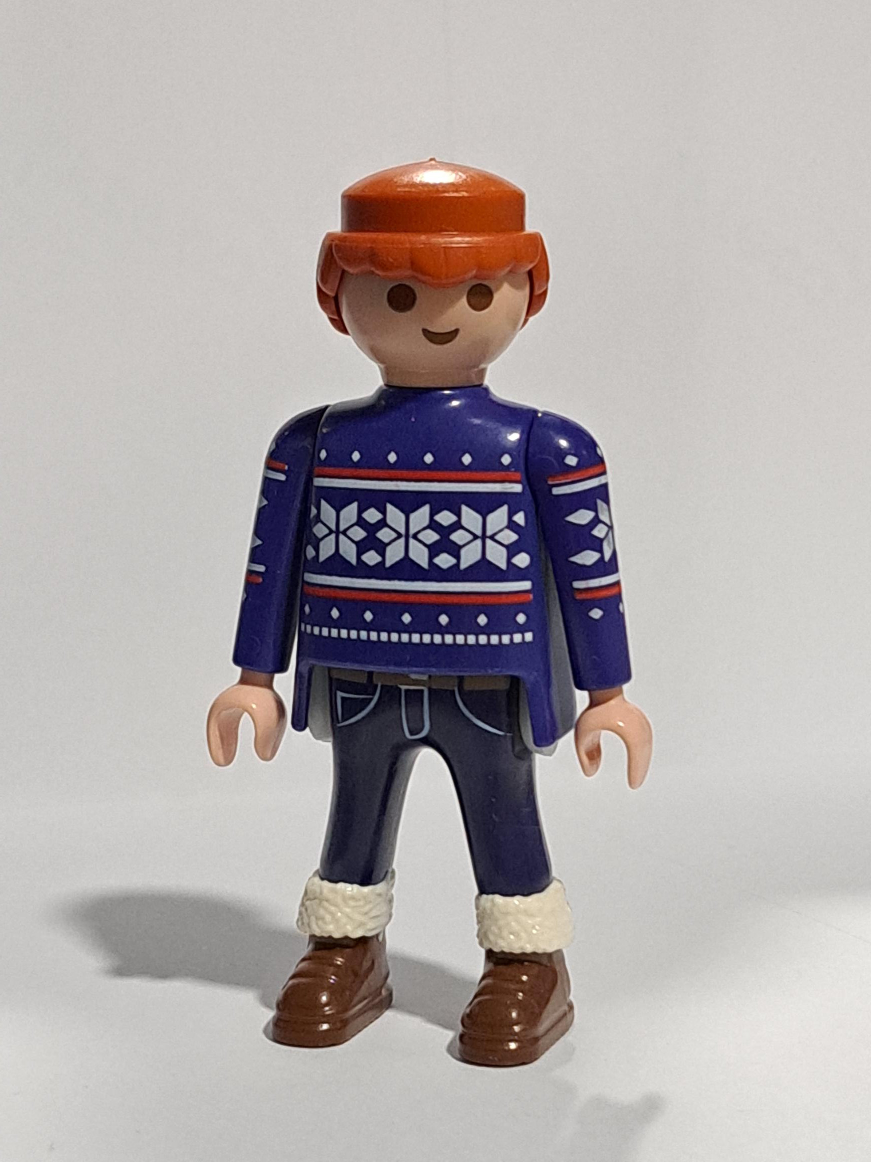 PLAYMOBIL FIGURA CHICO JERSEY DE INVIERNO - 30/10/23