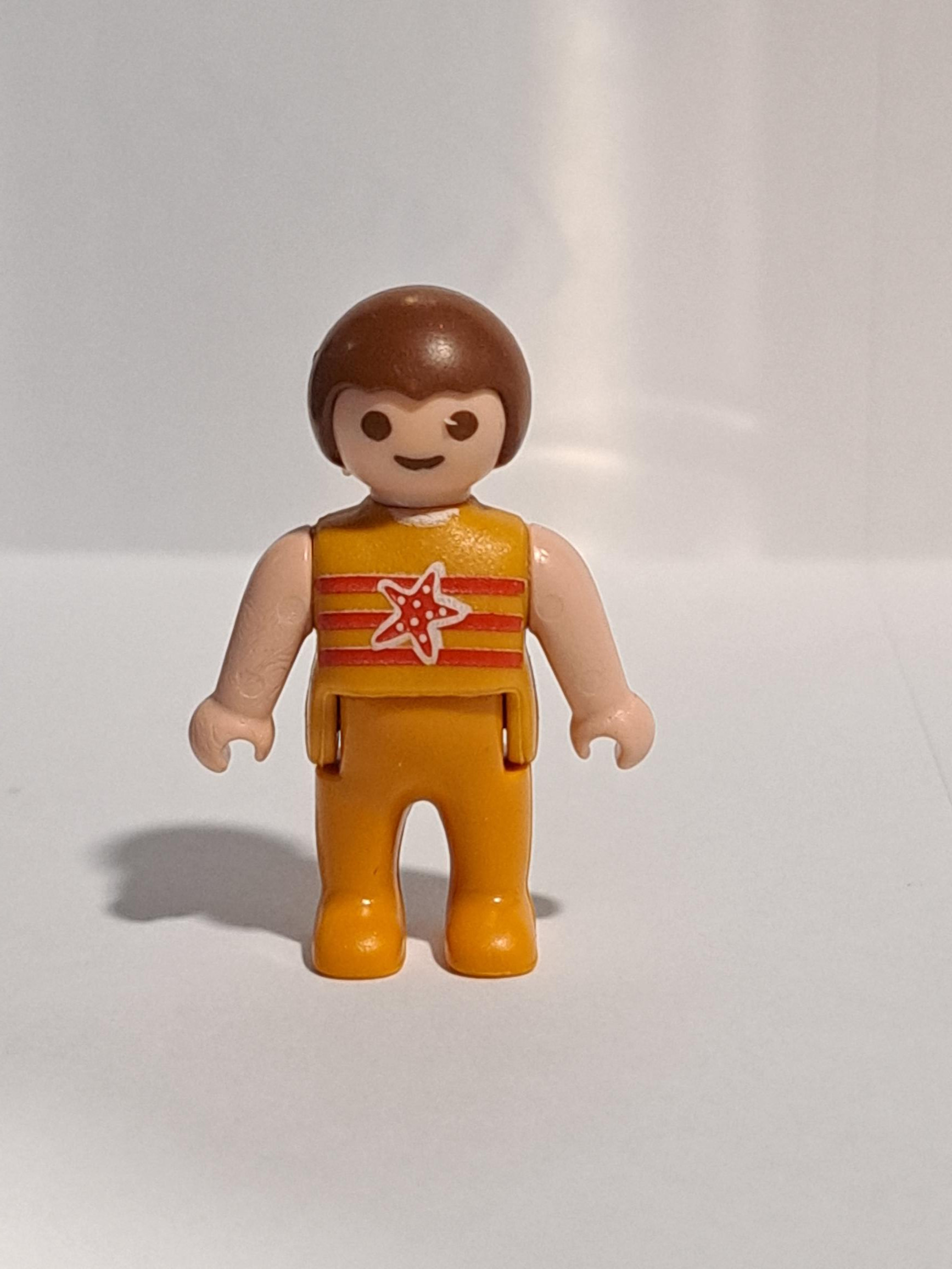 PLAYMOBIL BEBE CON TRAJE MARRON CLARO - 30/10/23