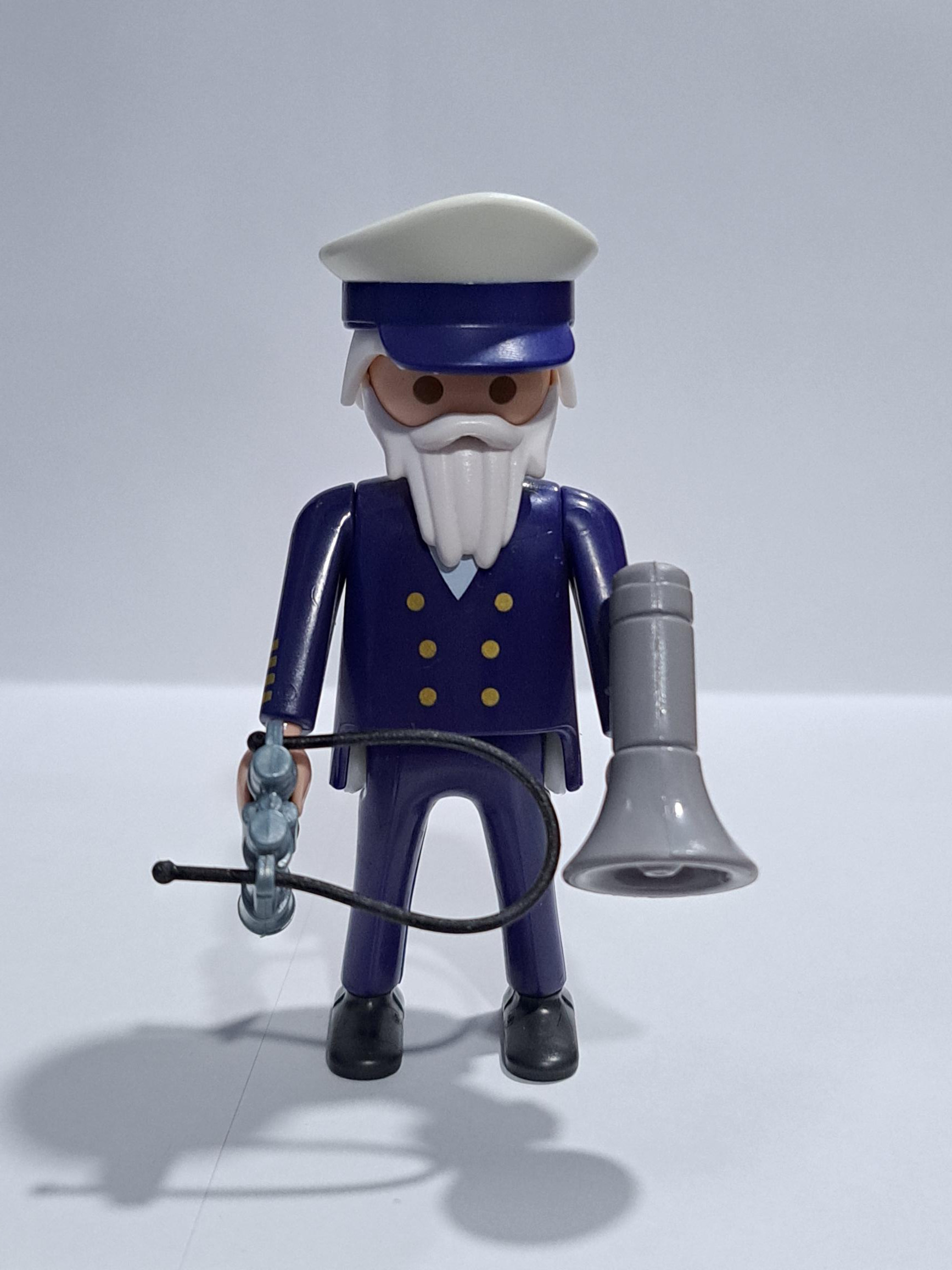 PLAYMOBIL CAPITAN DE BARCO - 18/12/23