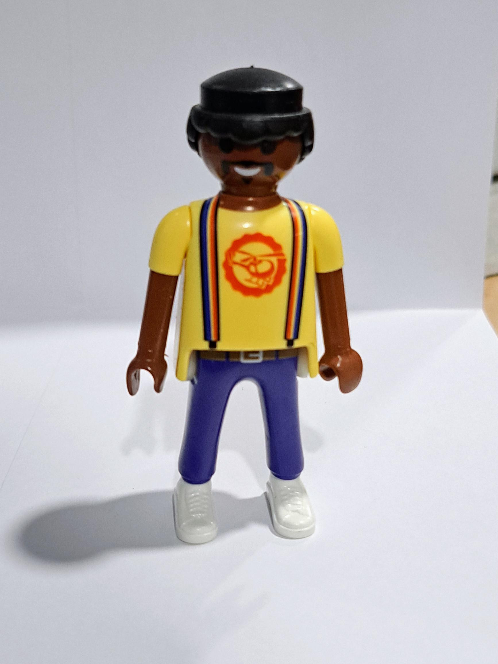 PLAYMOBIL FIGURA HOMBRE NEGRO - 18/12/23