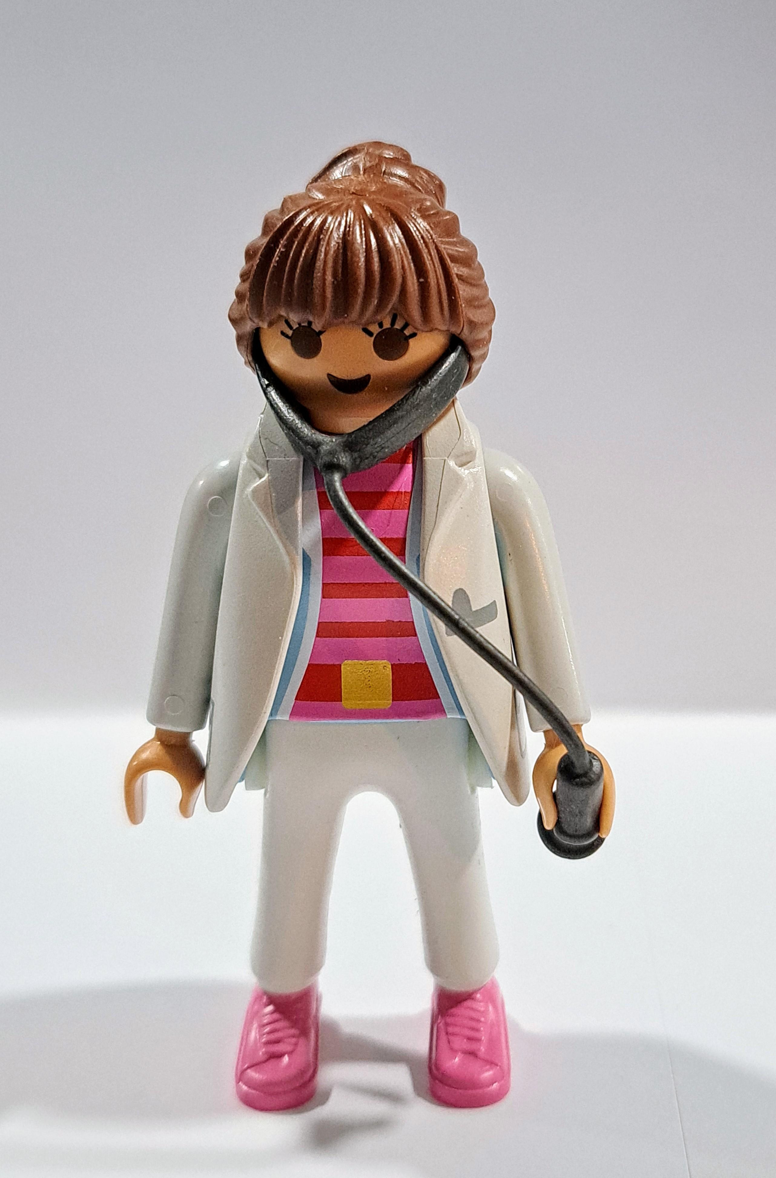 PLAYMOBIL FIGURA DOCTORA HOSPITAL - 30/10/23