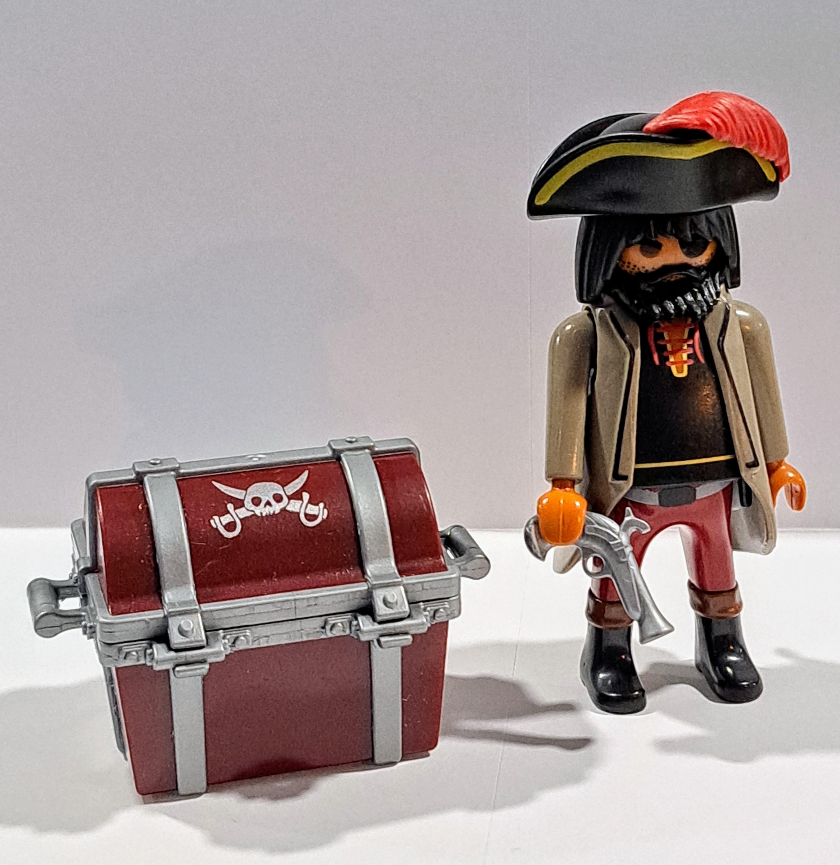 PLAYMOBIL PIRATA CON COFRE DEL TESORO - 17/11/21