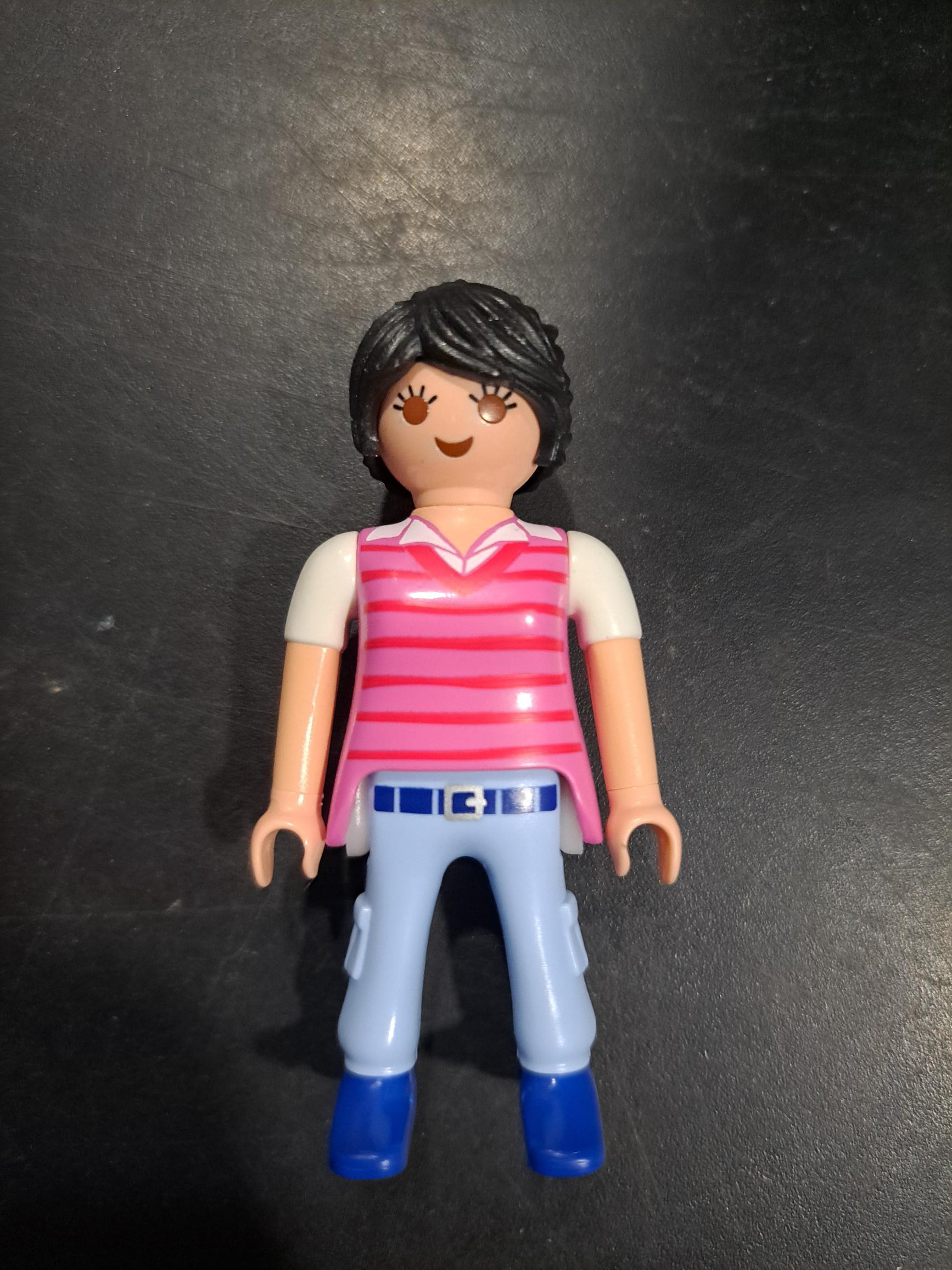 PLAYMOBIL FIGURA MUJER CAMISETA RAYAS - 25/6/21