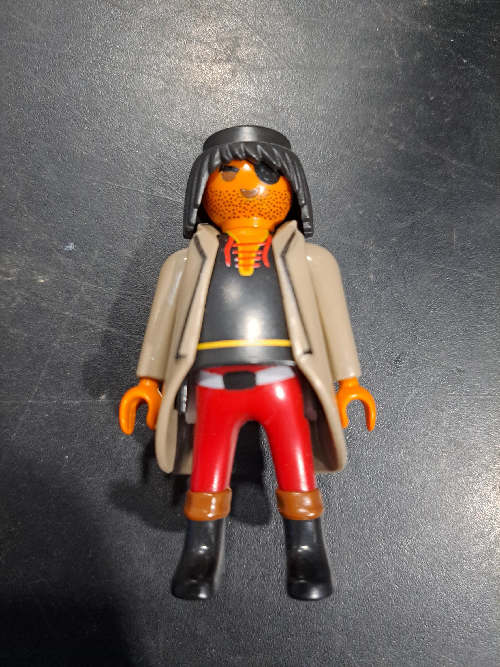 PLAYMOBIL FIGURA PIRATA GORDITO - 25/6/21