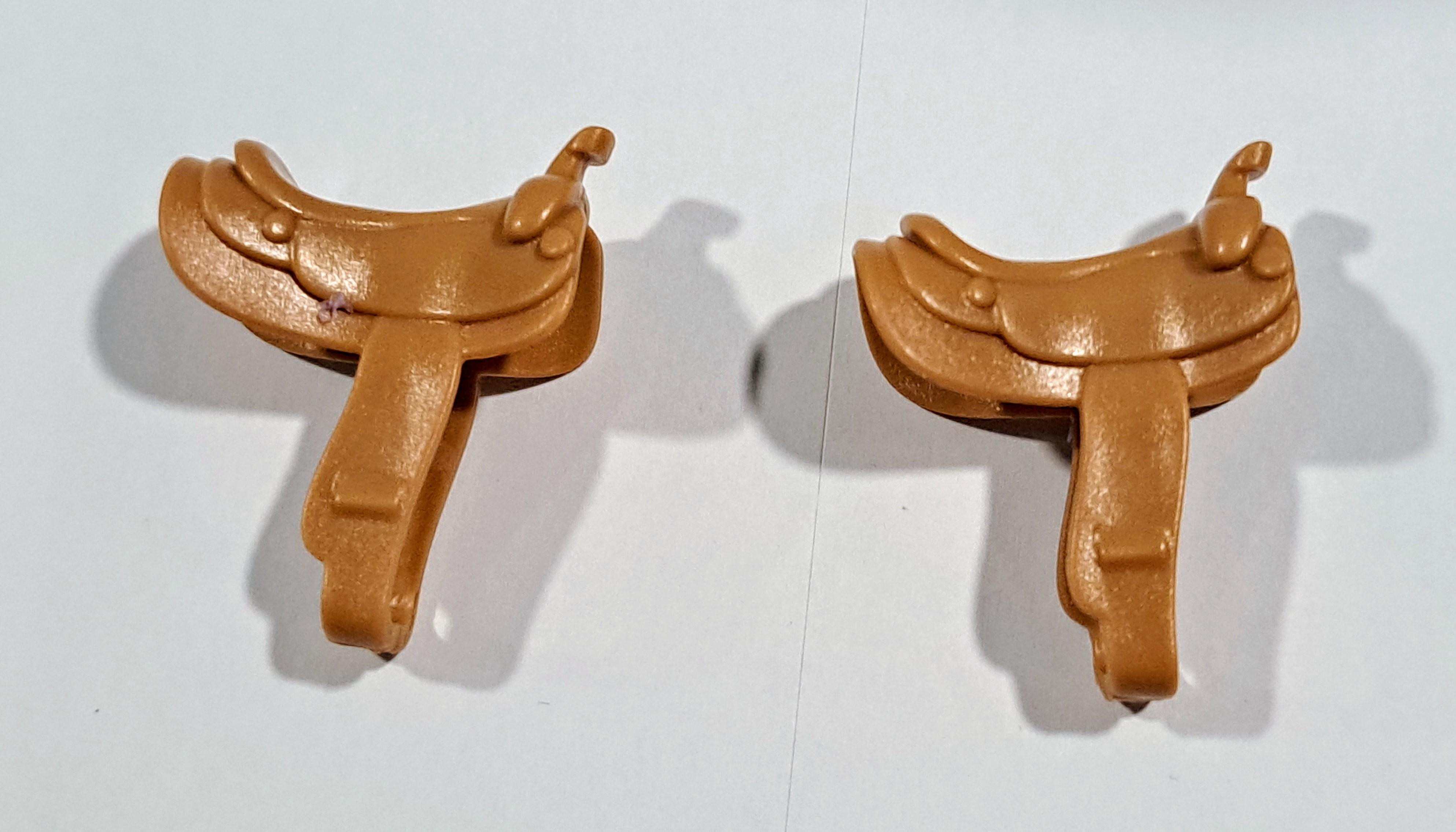 PLAYMOBIL 2X SILLA PARA CABALLOS TERCERA GENERACION - 25/6/21
