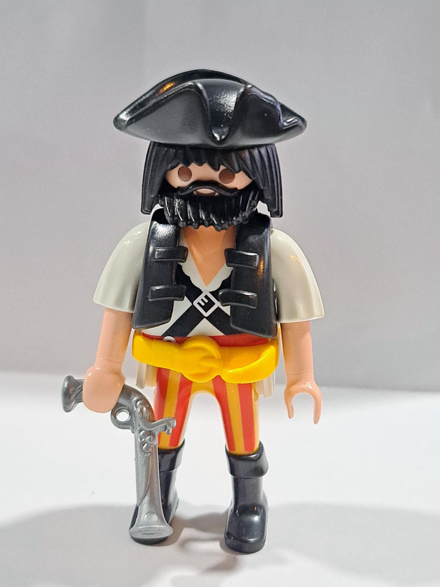 PLAYMOBIL PIRATA CON PISTOLA - 11/6/16