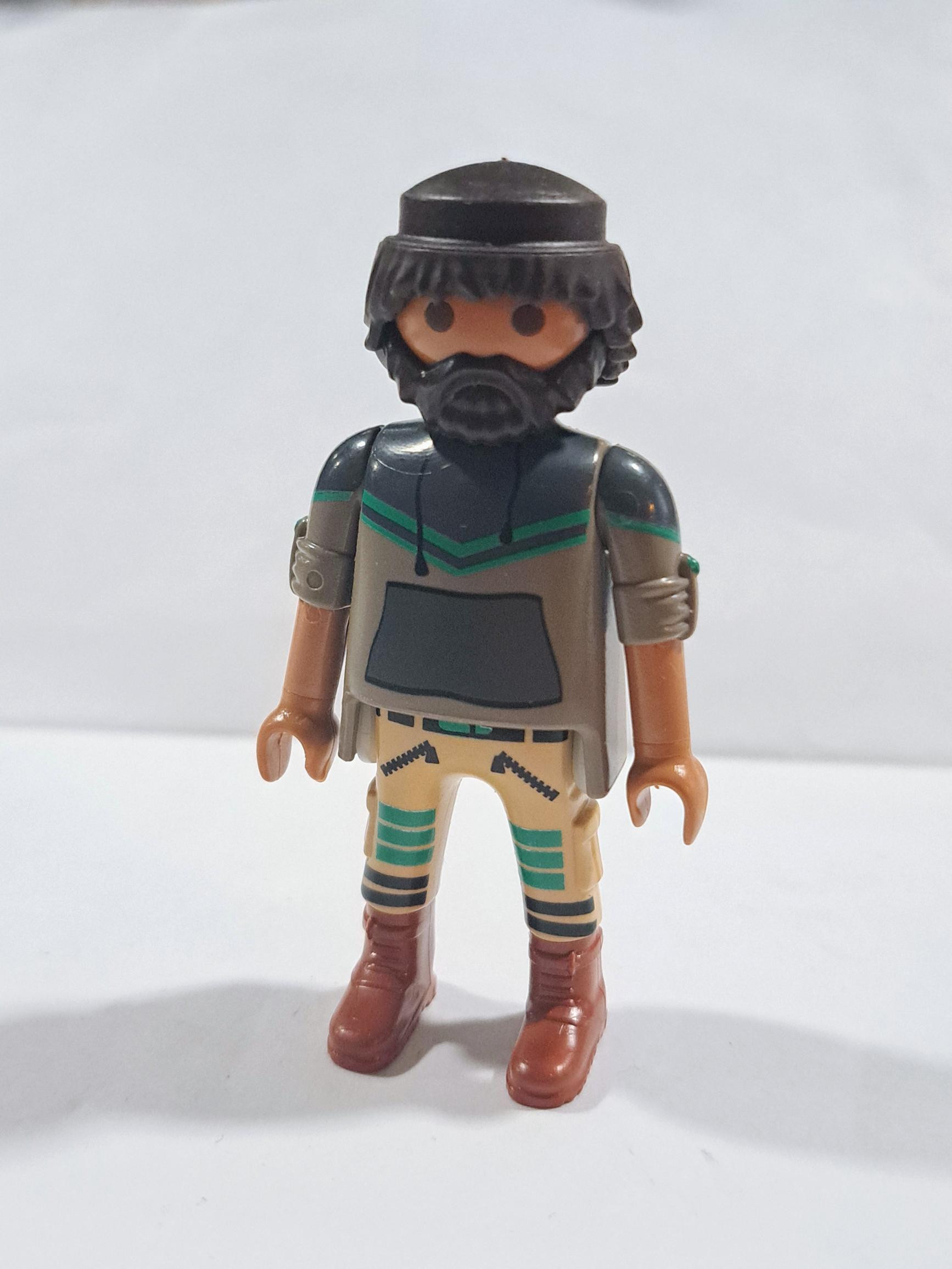 PLAYMOBIL FIGURA SENDERISTA , EXPLORADOR - 15/2/22