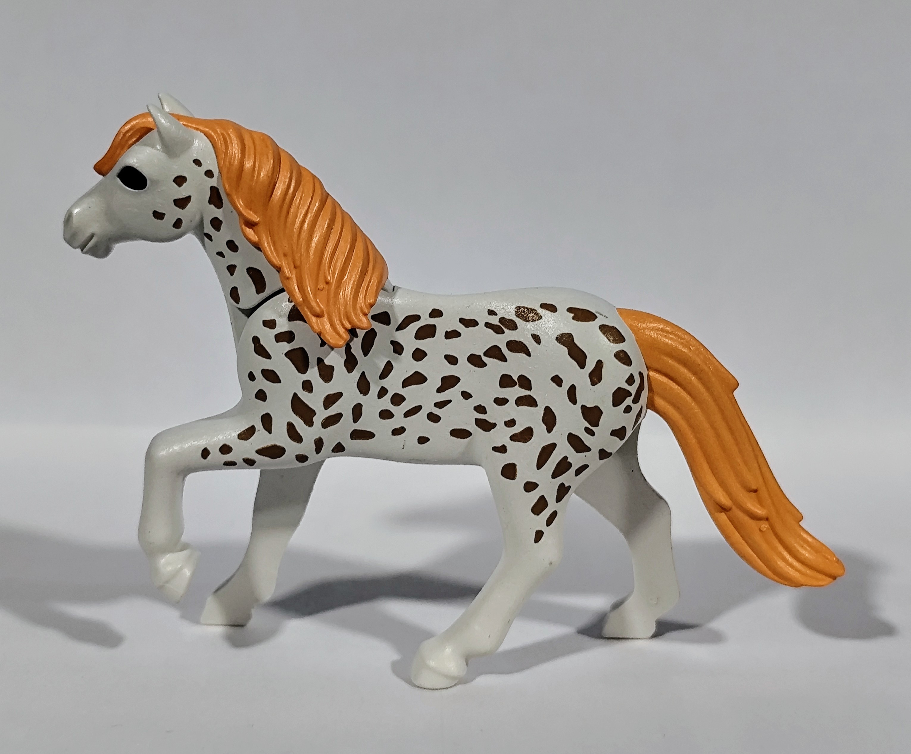 PLAYMOBIL PRECIOSO PONY CON MANCHAS MARRONES - 2/7/24