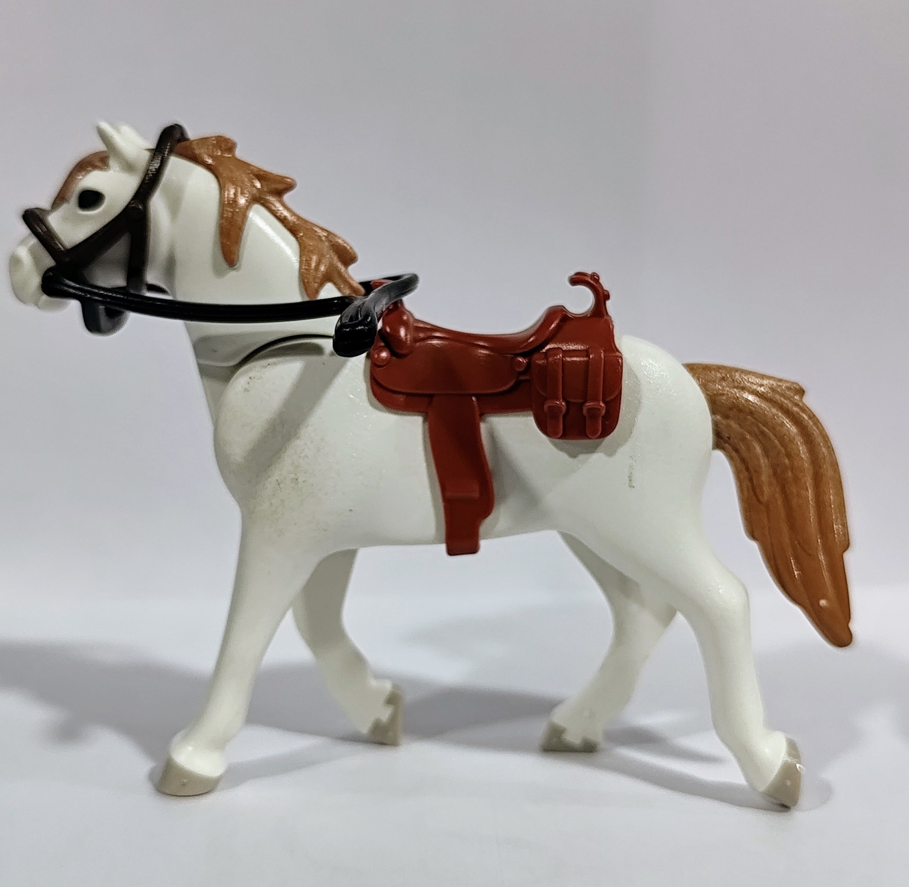 PLAYMOBIL CABALLO DEL OESTE BLANCO COMPLETO - 5/10/15