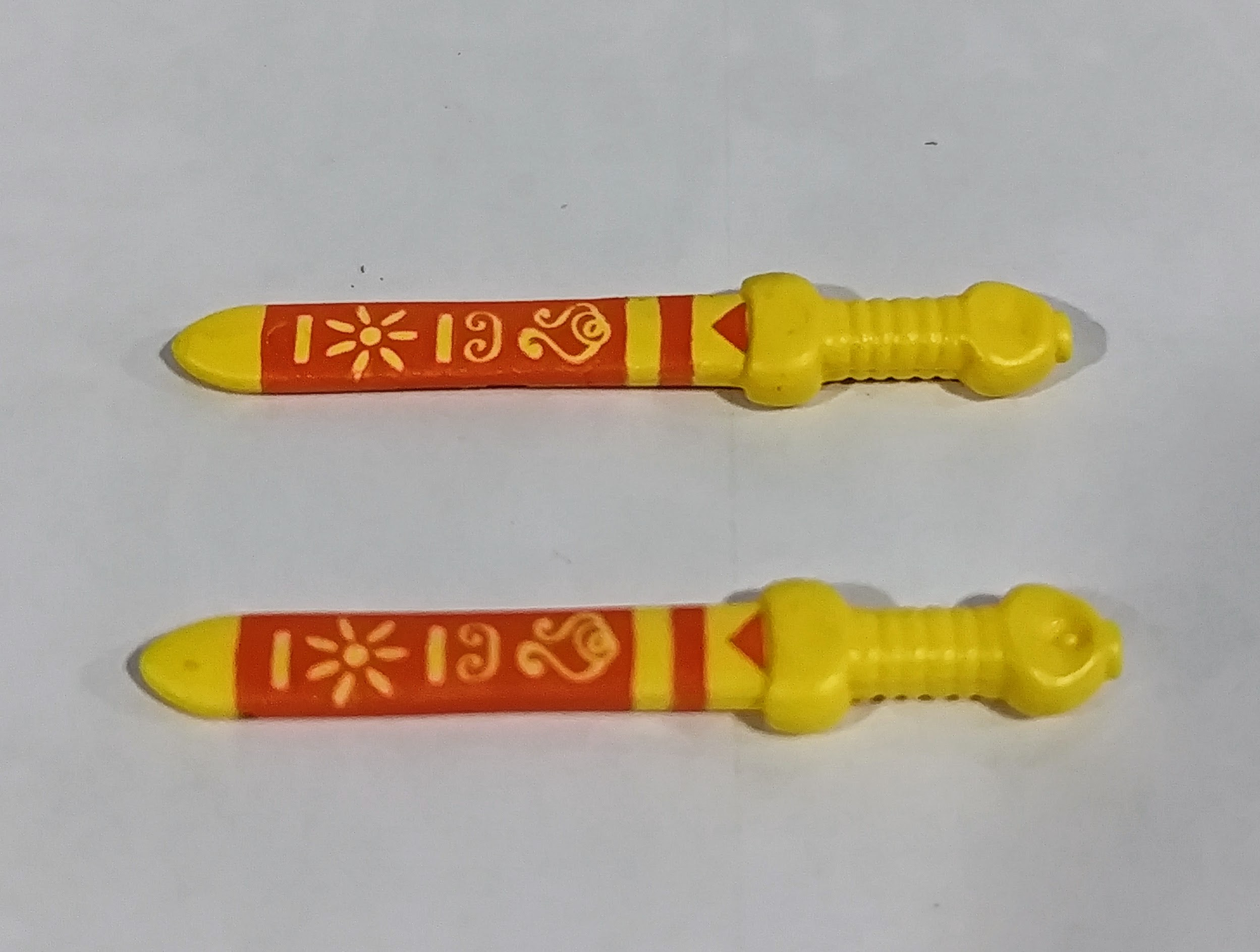 PLAYMOBIL 2X ESPADA ROMANA ROJA Y AMARILLA - 2/7/24
