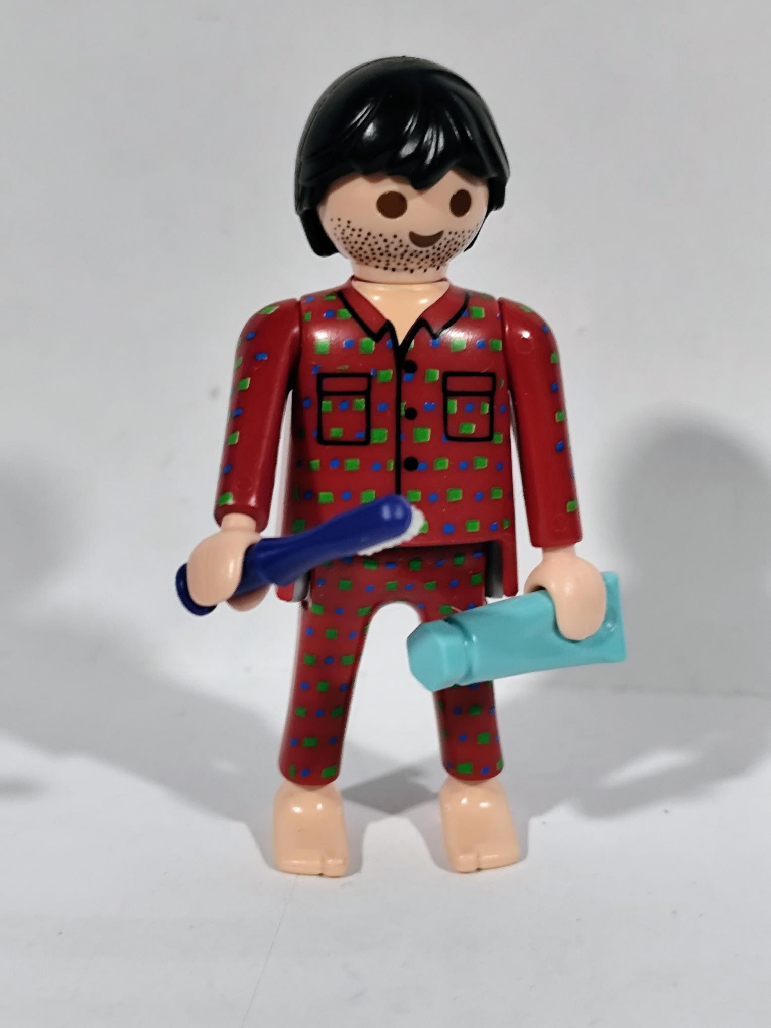 PLAYMOBIL HOMBRE EN PIJAMA SERIE 6 - 10/8/24