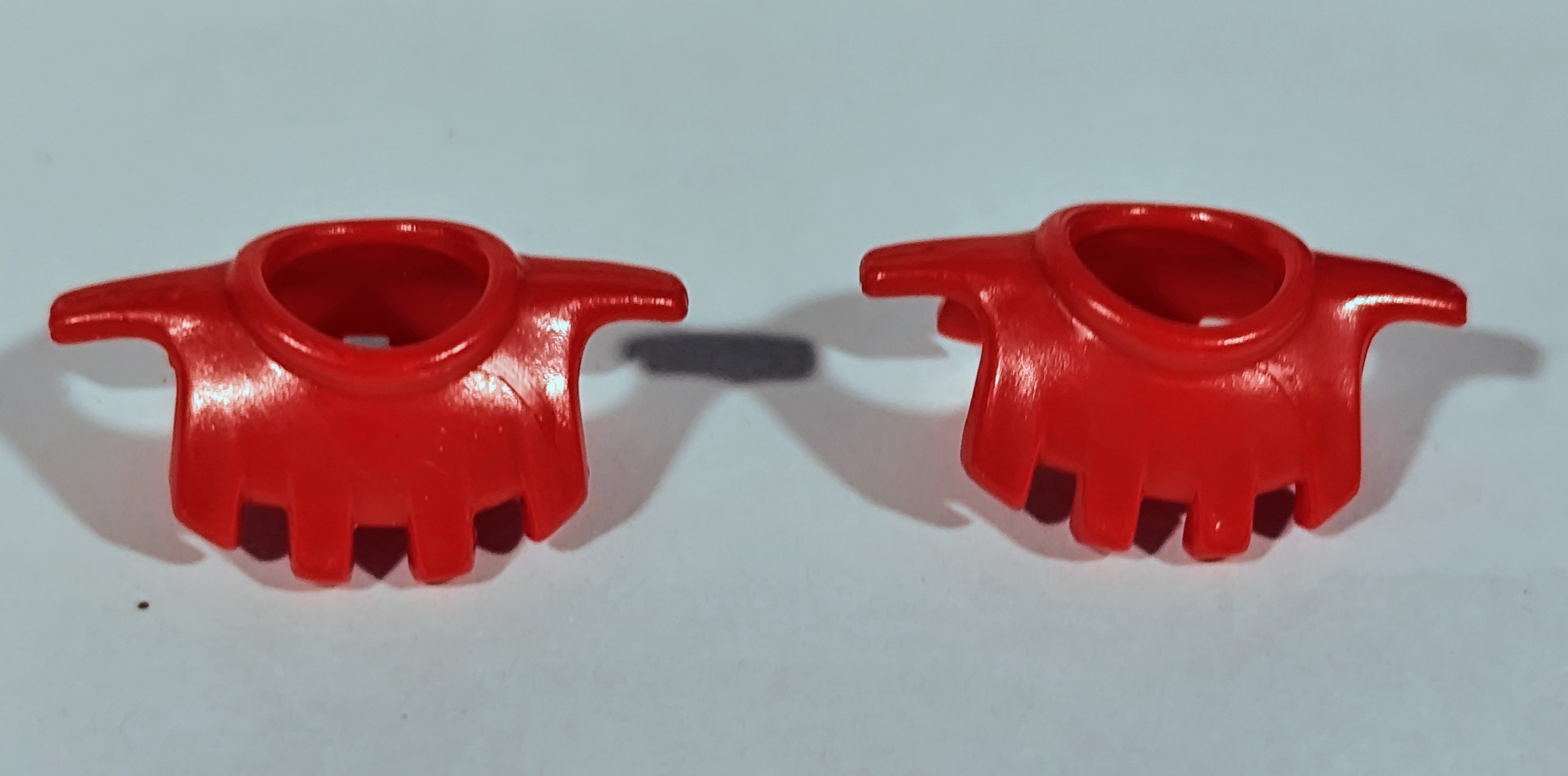PLAYMOBIL 2X CUELLO , PROTECTOR HOMBRO MEDIEVAL ROJOS - 20/9/15