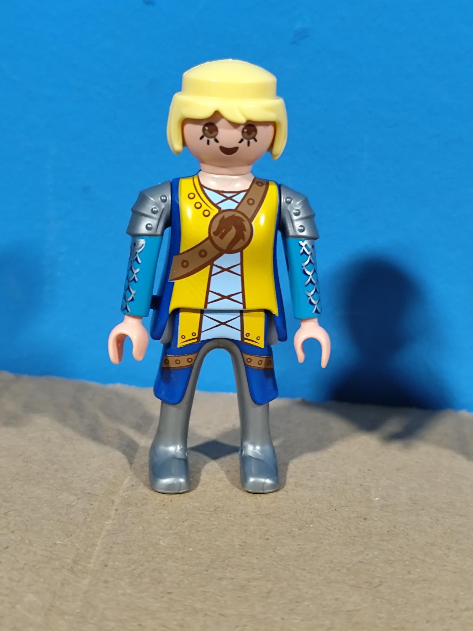 PLAYMOBIL FIGURA GUERRERA NOVELMORE - 16/3/22