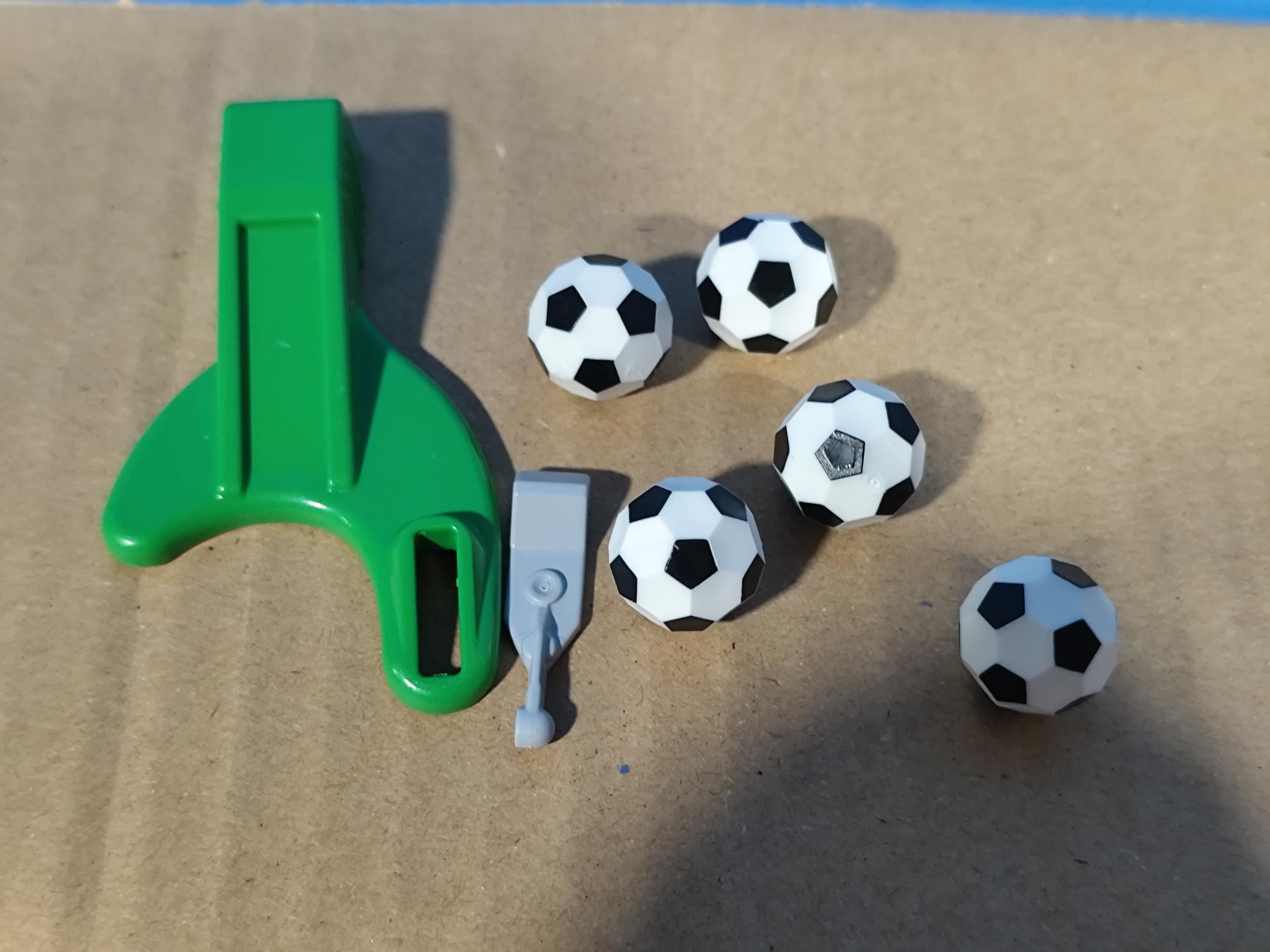 PLAYMOBIL LOTE BALONES DE FUTBOL Y PEANA PARA FUTBOLISTA - 28/9/21