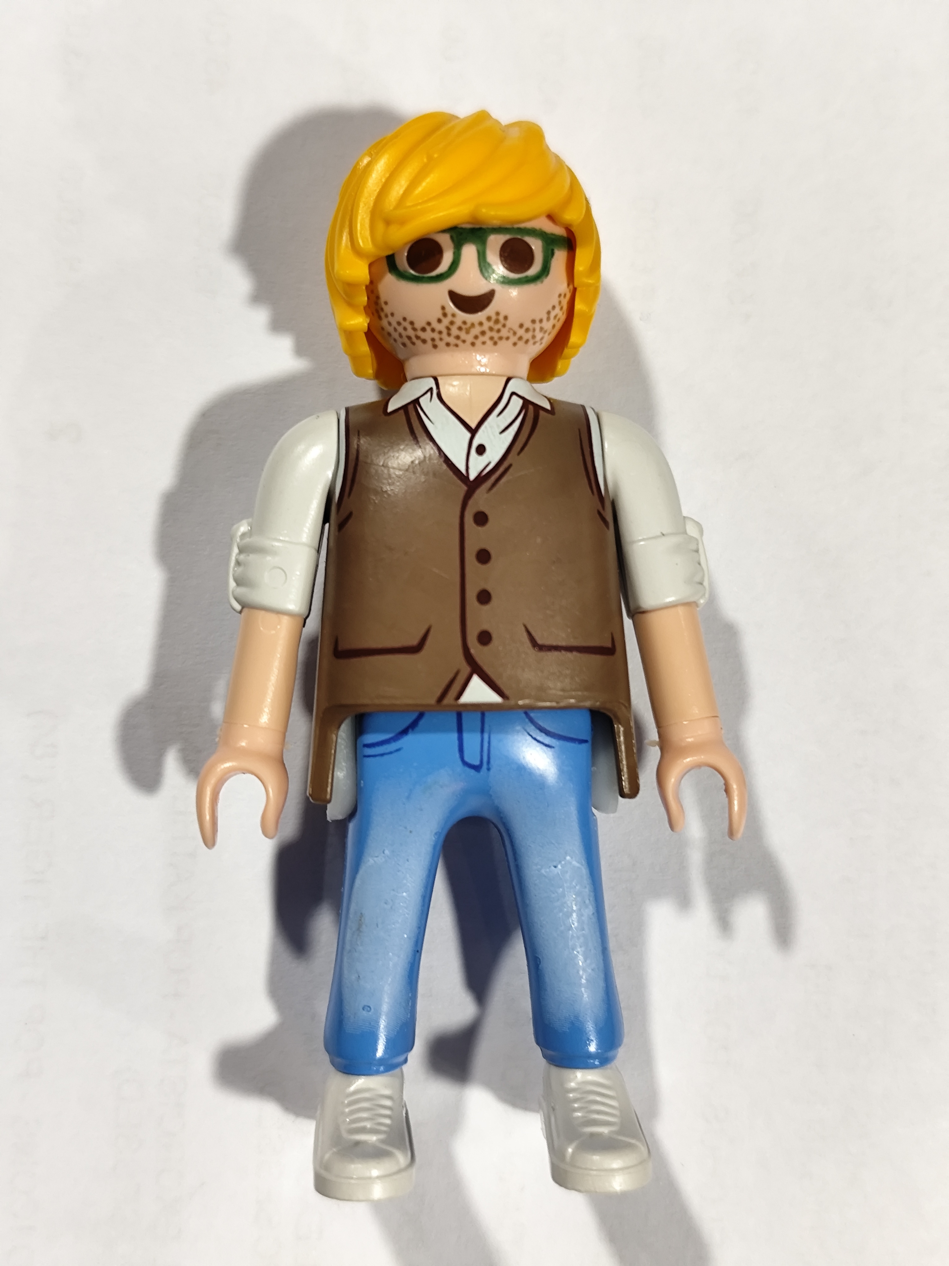 PLAYMOBIL CHICO RUBIO CHALECO Y VAQUEROS - 18/9/20