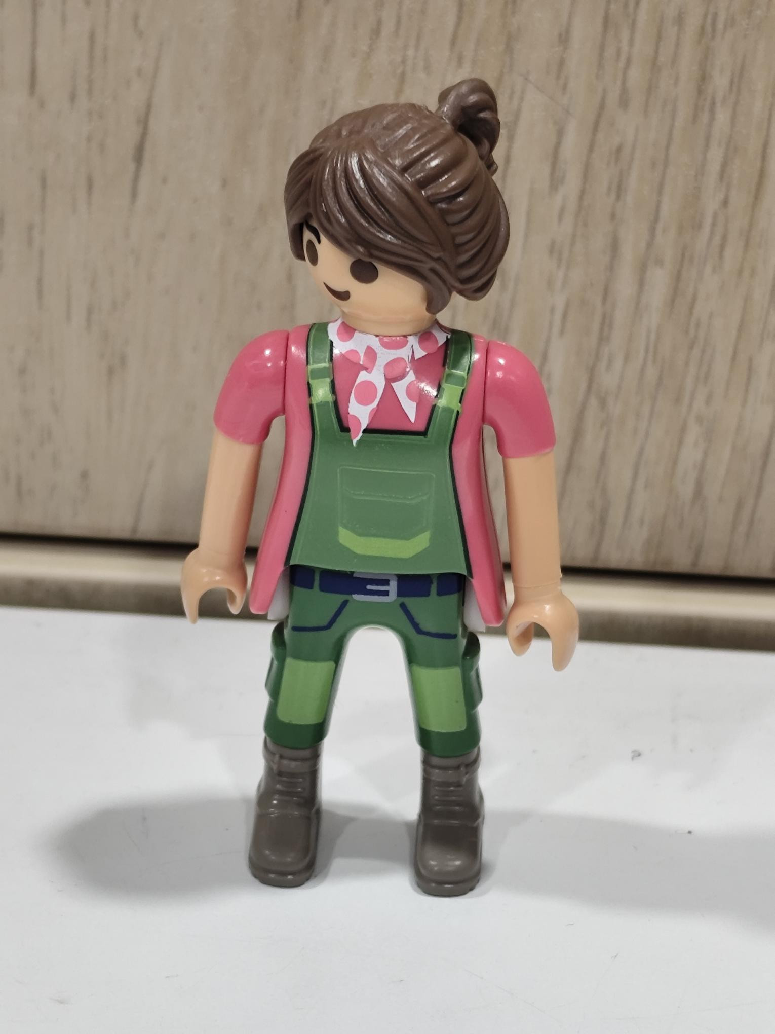 PLAYMOBIL FIGURA CHICA PETO VERDE - 10/11/18