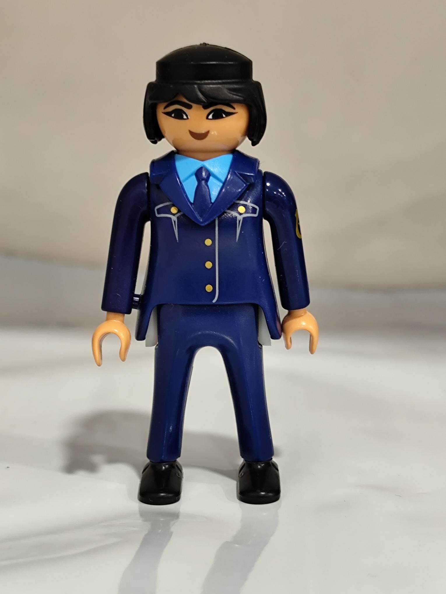 PLAYMOBIL MUJER POLICIA - 13/8/15