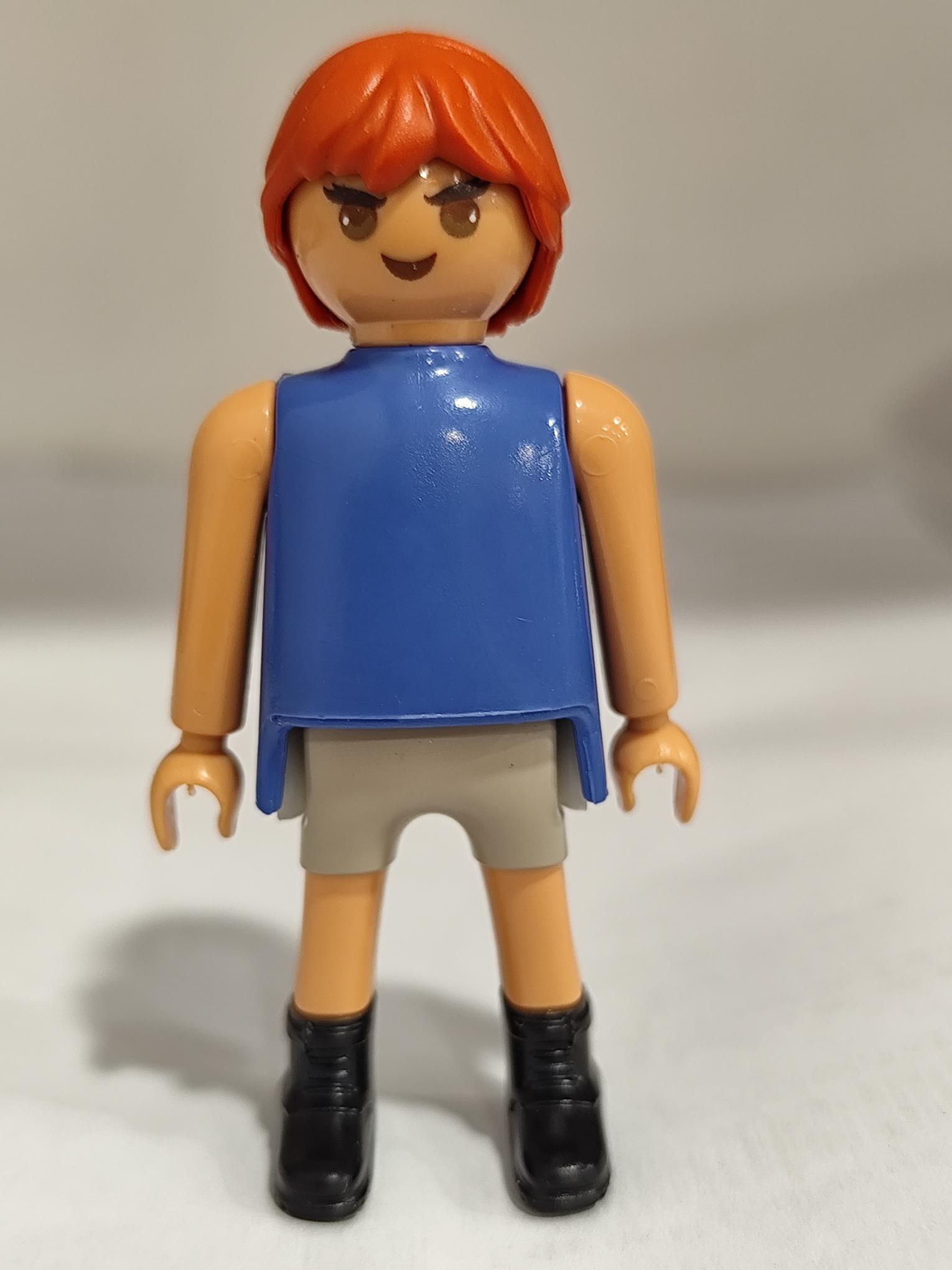 PLAYMOBIL FIGURA EXCURSIONISTA PELIRROJO - 18/5/25
