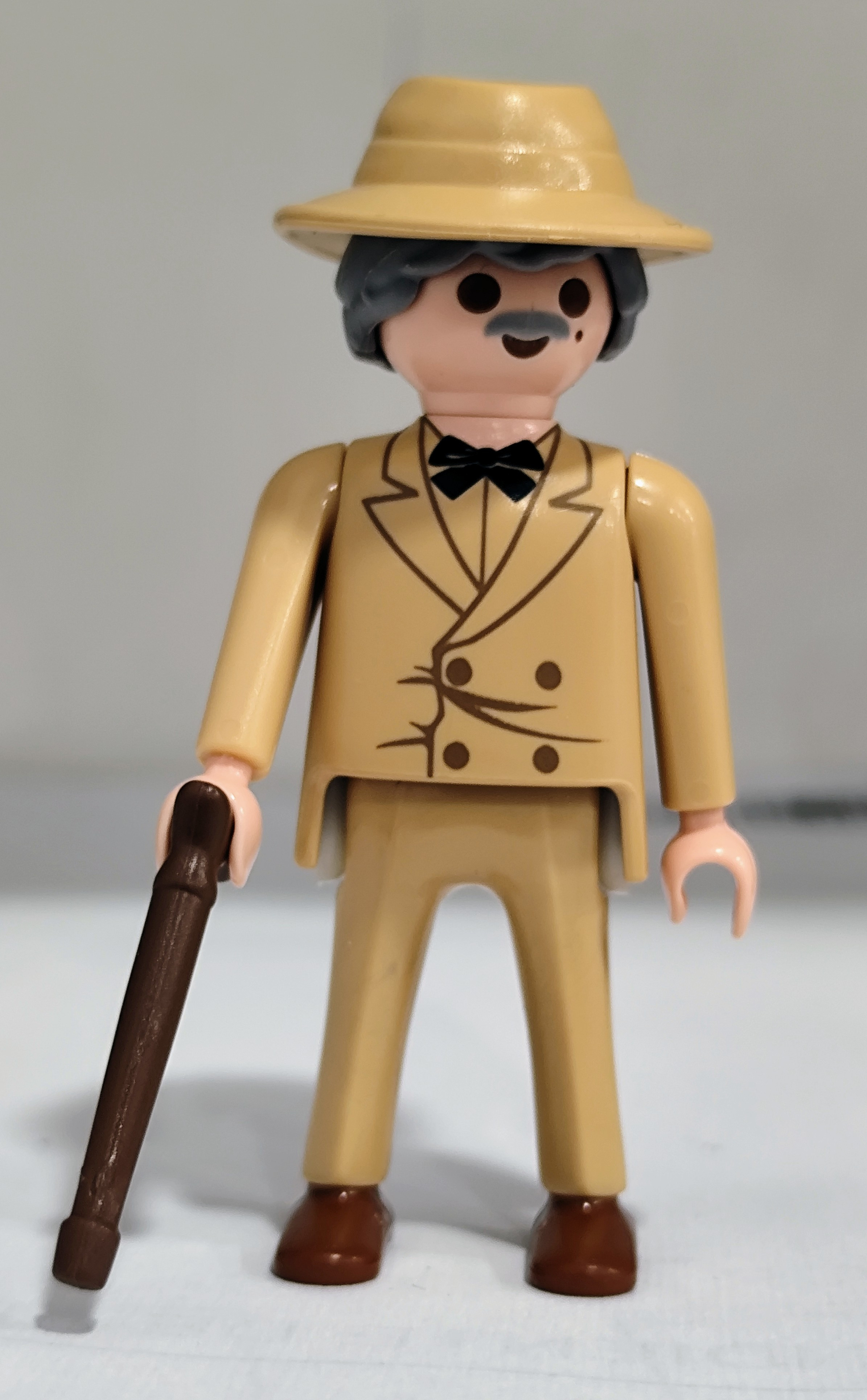 PLAYMOBIL FIGURA THOMAS MANN - 28/9/23