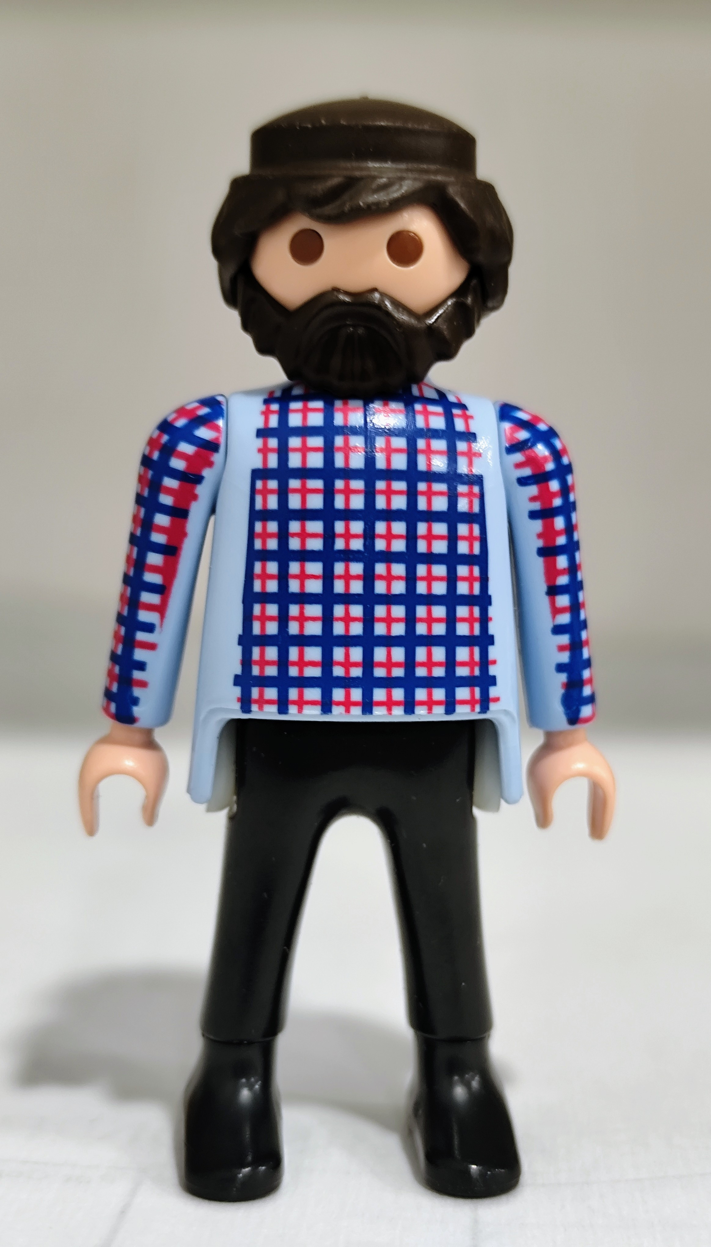 PLAYMOBIL FIGURA HOMBRE CON BARBA Y CAMISETA CUADROS - 22/6/25